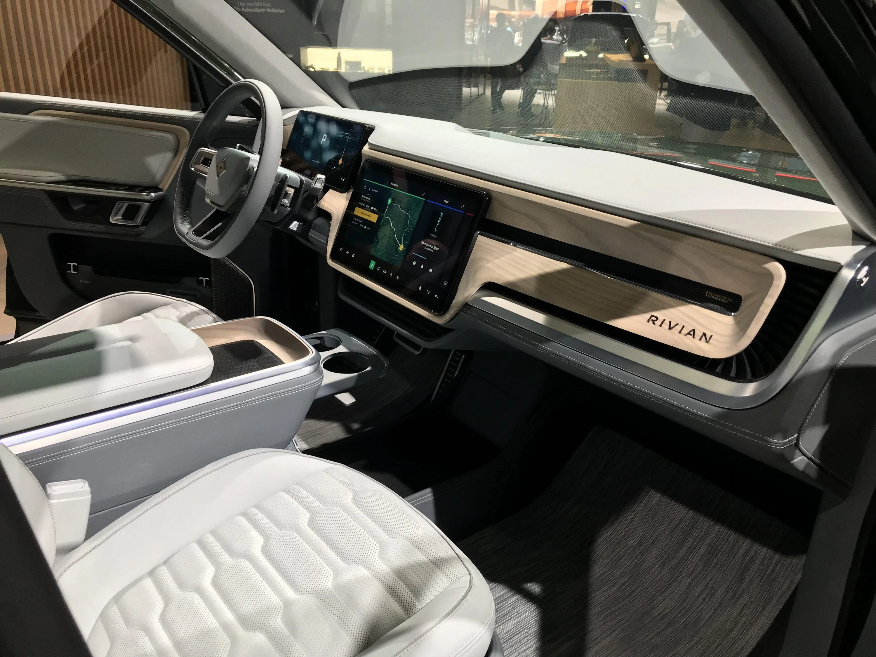 Rivian R1T R1S That folding tailgate though ;-) IMG_2203