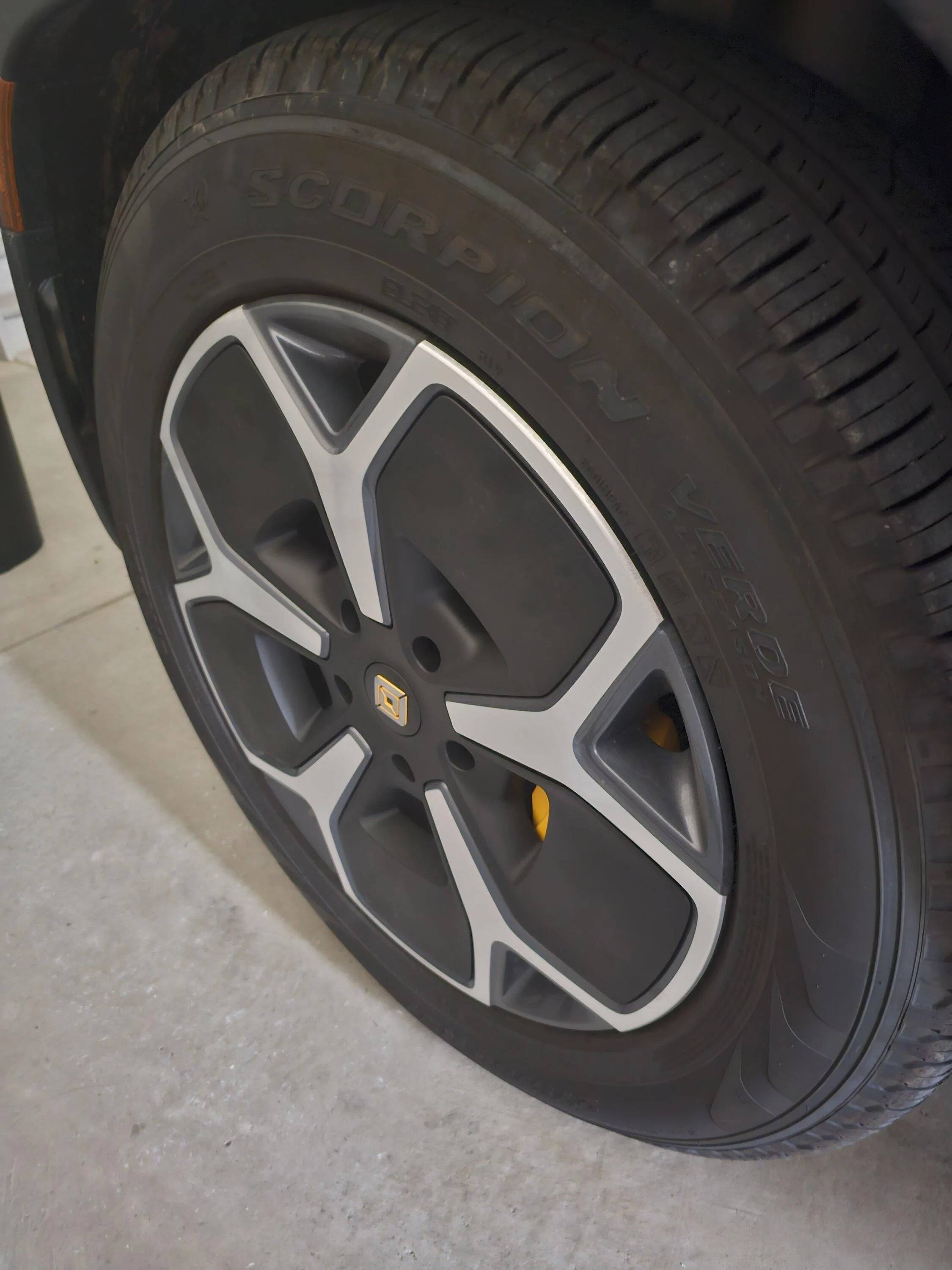 Rivian R1T R1S 21s full kit (5 tires) or for spares! 20230801_154612