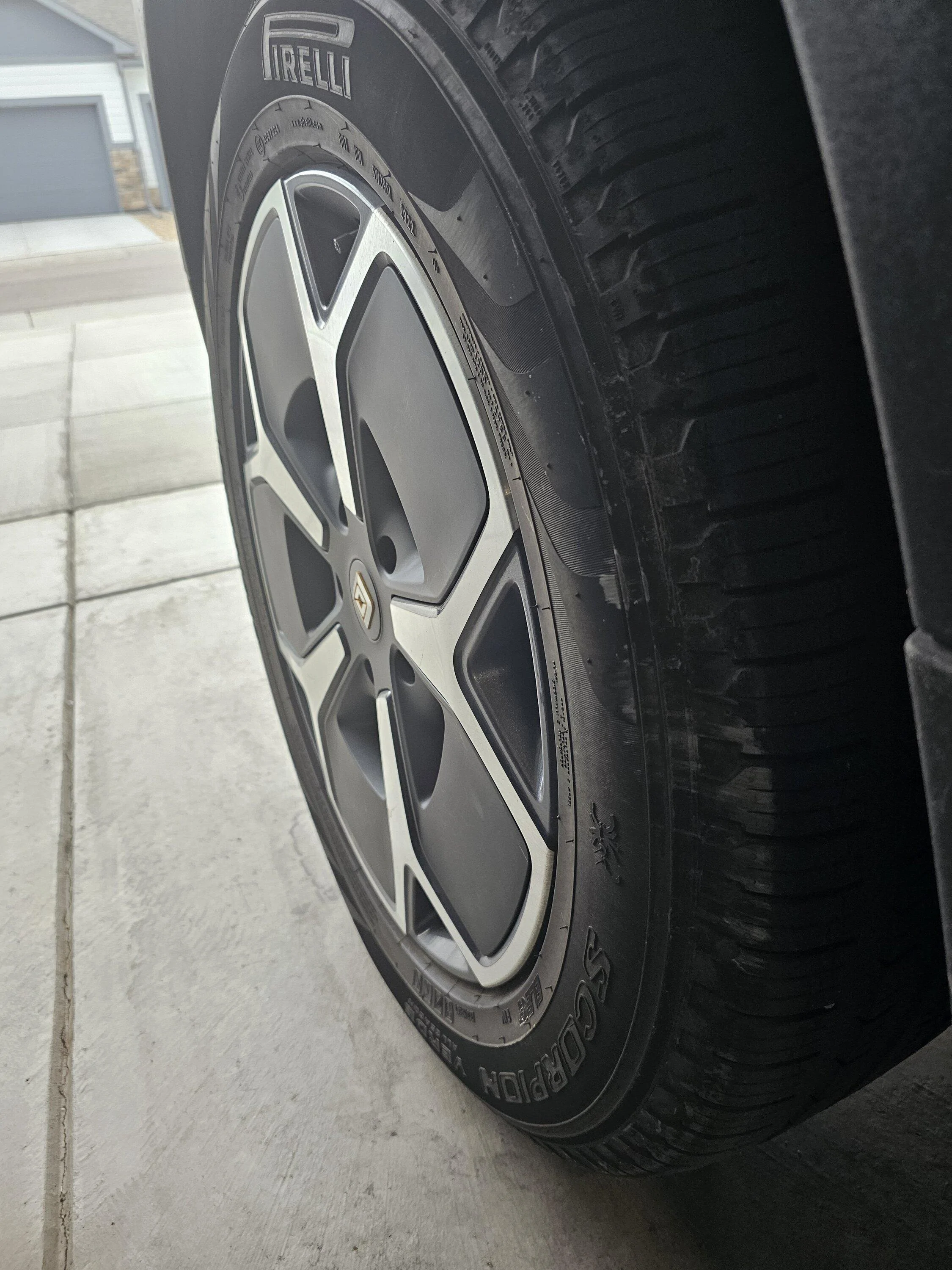 Rivian R1T R1S 21s full kit (5 tires) or for spares! 20230801_154550