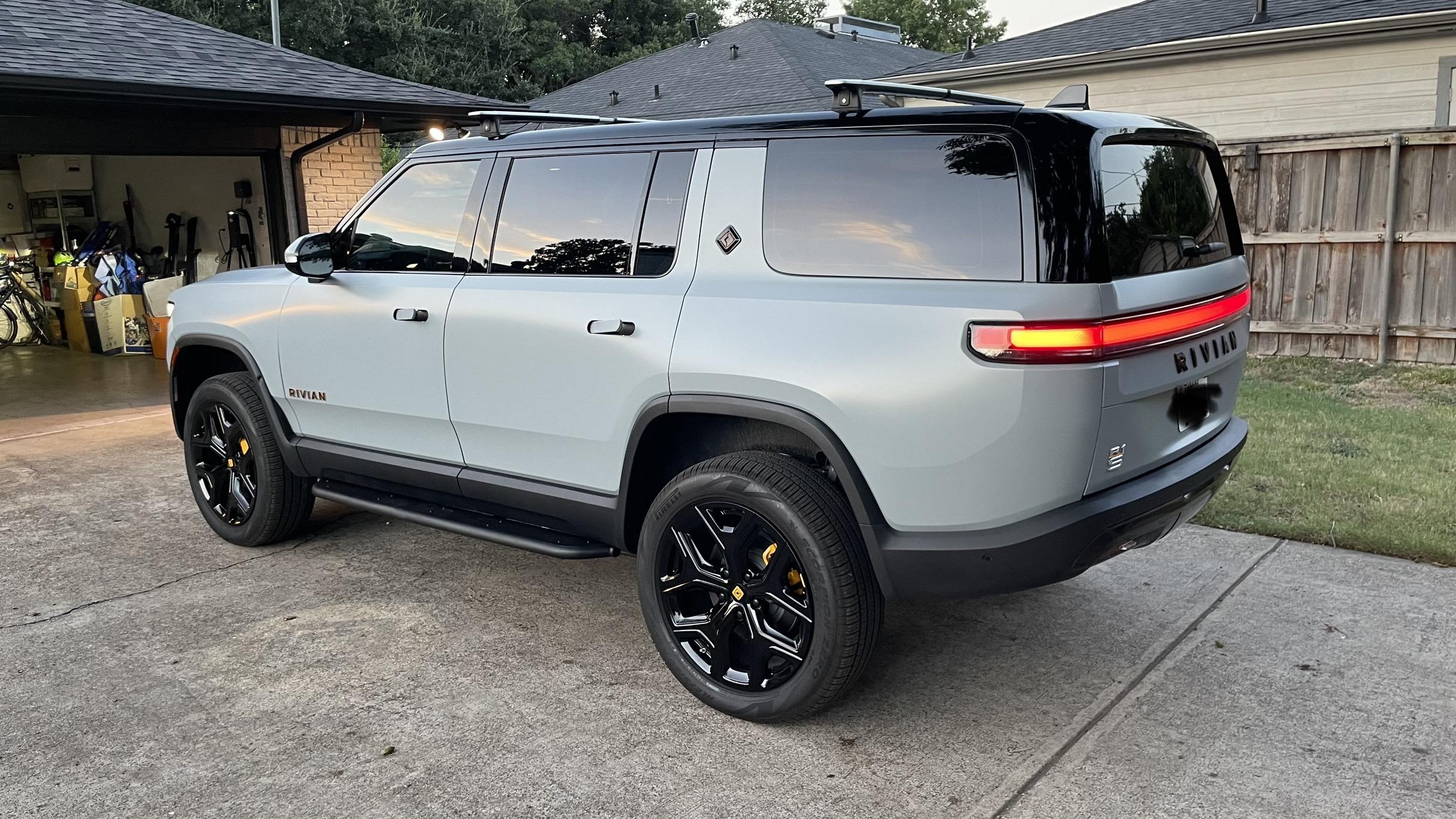 Rivian R1T R1S Matte PPF Wrap on Limestone Rivian R1S IMG_1646