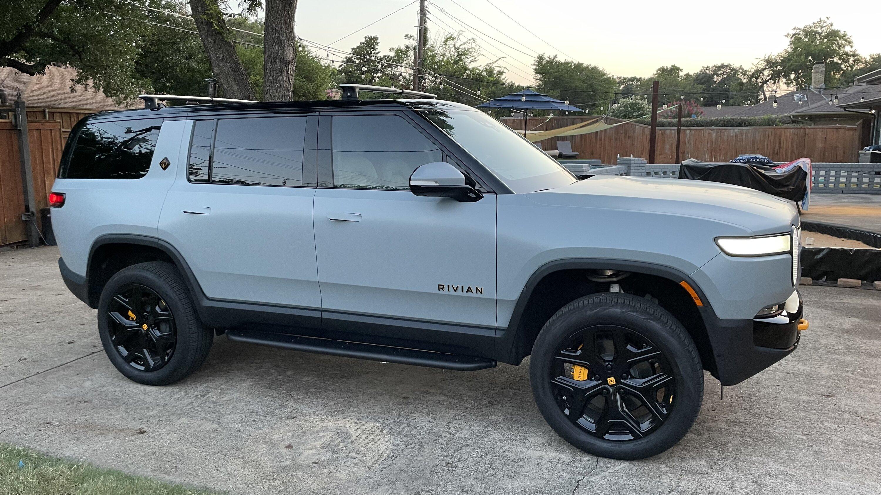Rivian R1T R1S Matte PPF Wrap on Limestone Rivian R1S IMG_1650