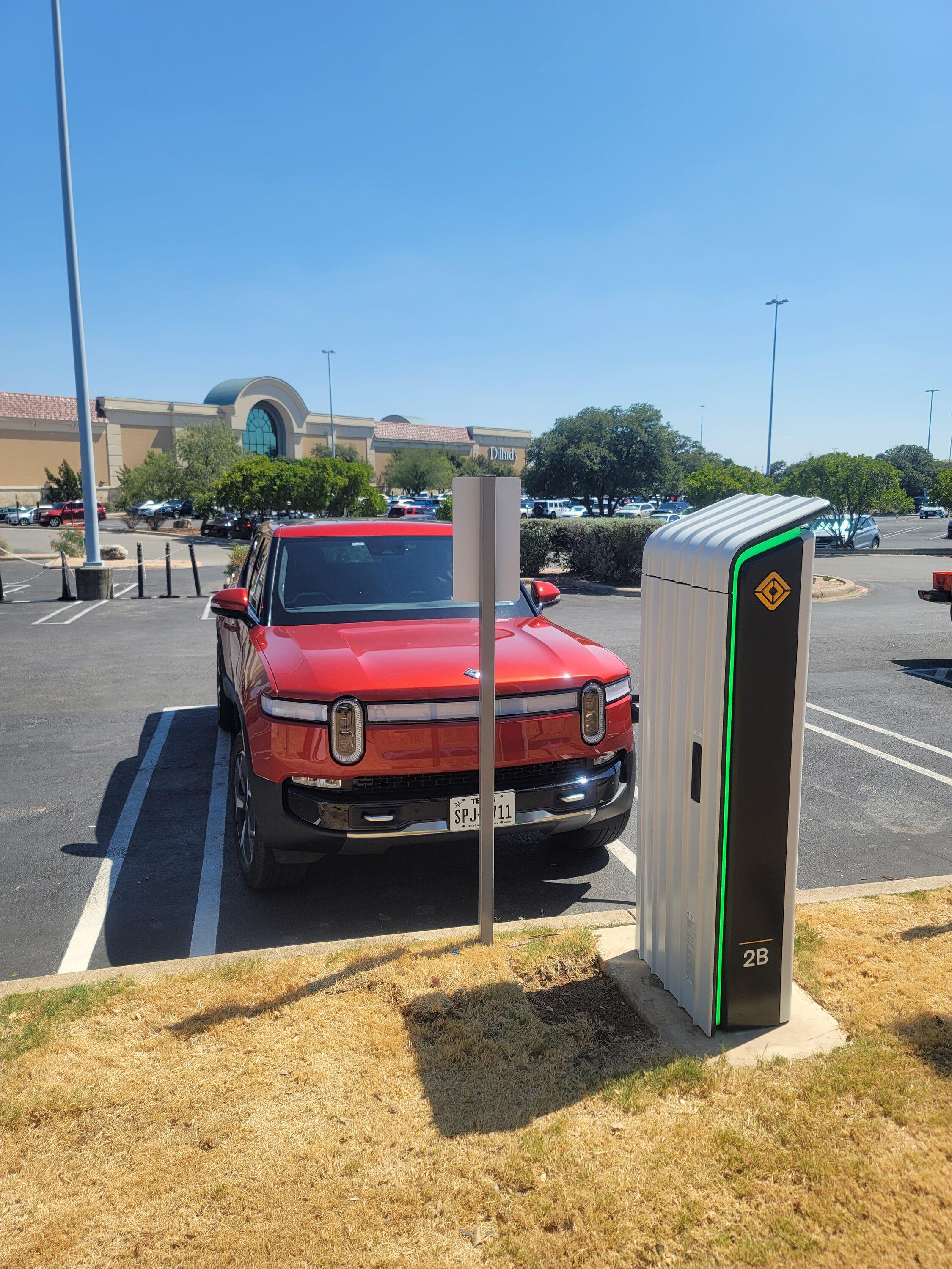 Rivian R1T R1S RAN Rivian Charging Stations Locations Map via Google Maps 20230802_155906