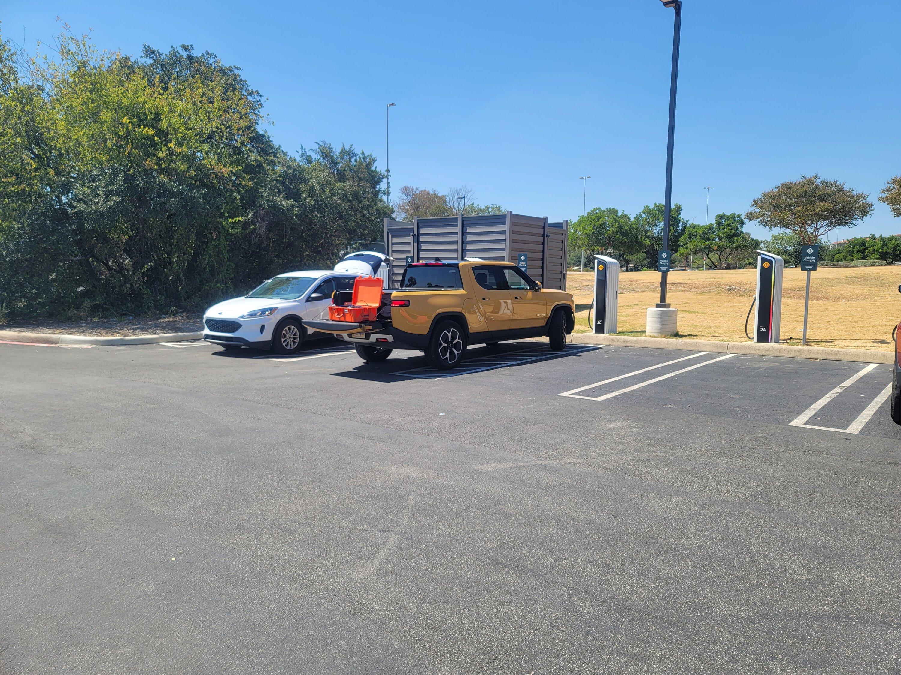 Rivian R1T R1S RAN Rivian Charging Stations Locations Map via Google Maps 20230802_154751