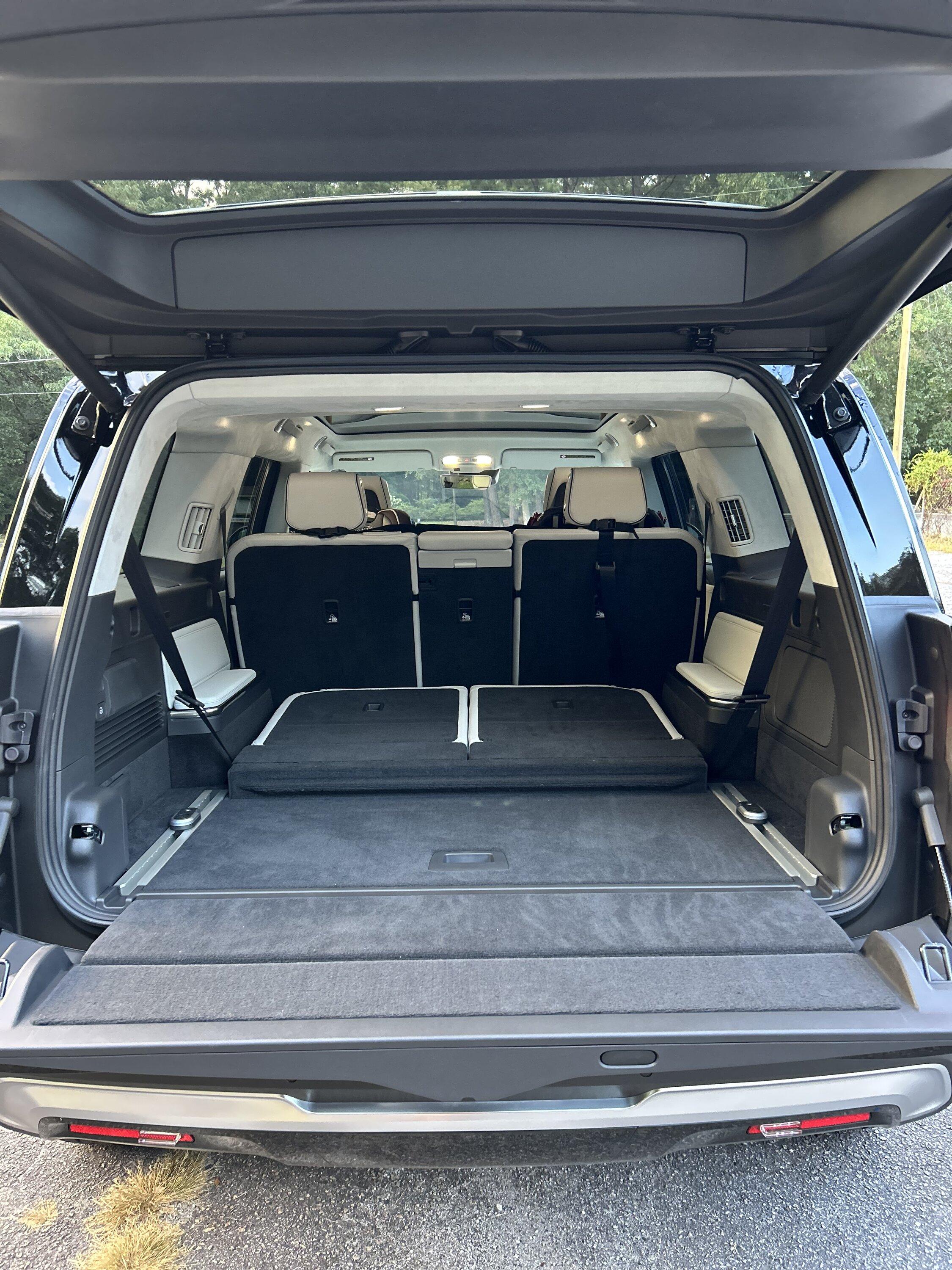 Rivian R1T R1S ATL_R1S Midnight Black Build IMG_0629
