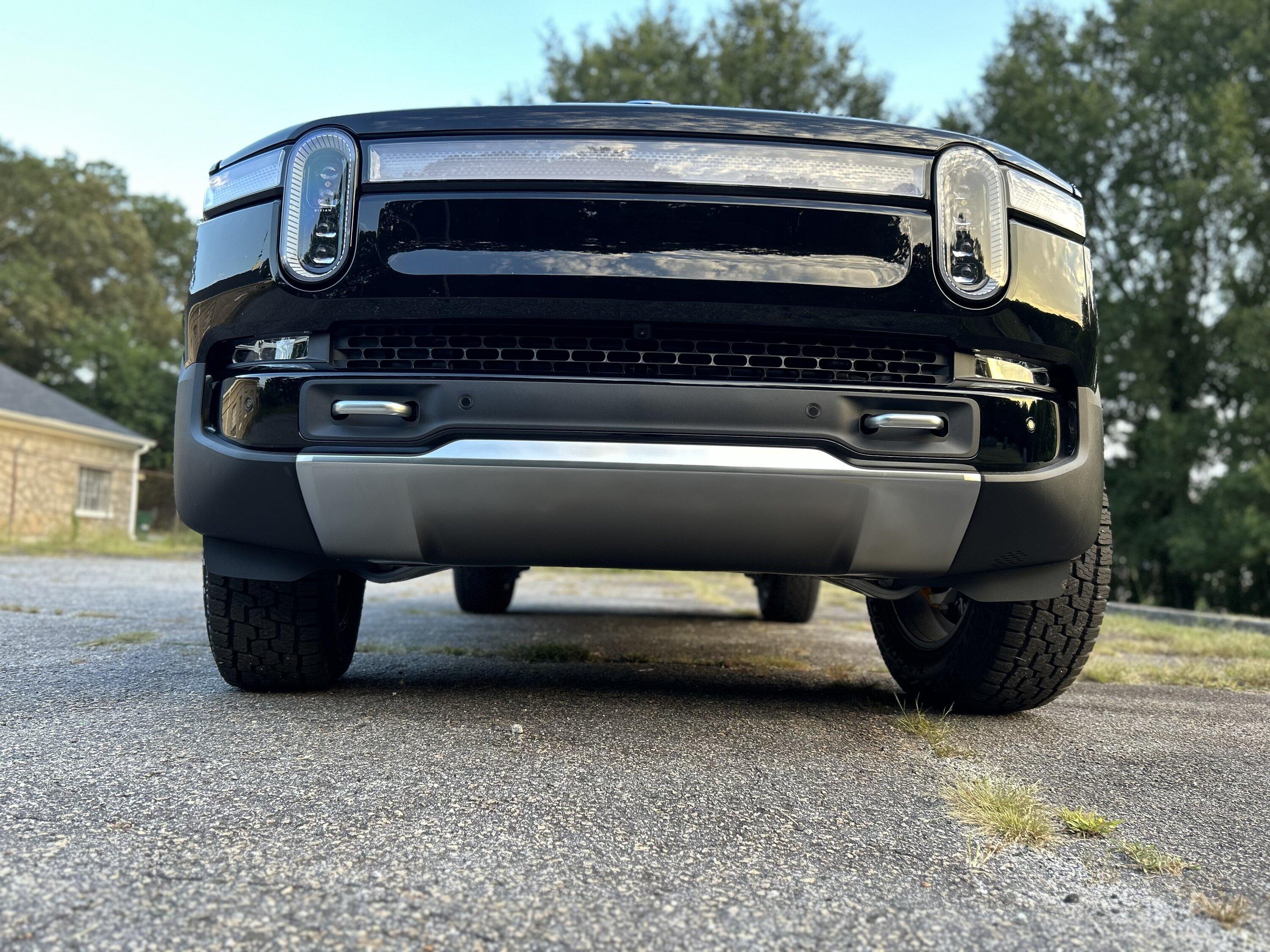 Rivian R1T R1S MIDNIGHT (Black) Rivian Photos img_0610-jpe