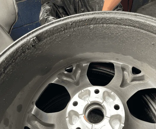 Rivian R1T R1S Help me solve a mystery (likely Rivian valet abuse) 1691110476332