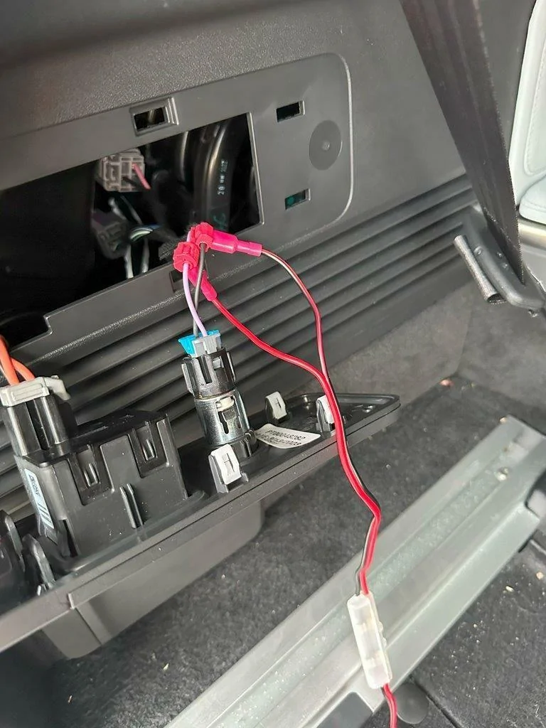 Rivian R1T R1S Hardwire Midland MXT275 GMRS 2-Way Radio with rear 12V power tap (R1S) IMG_5803.jpg?ixlib=rails-4.2