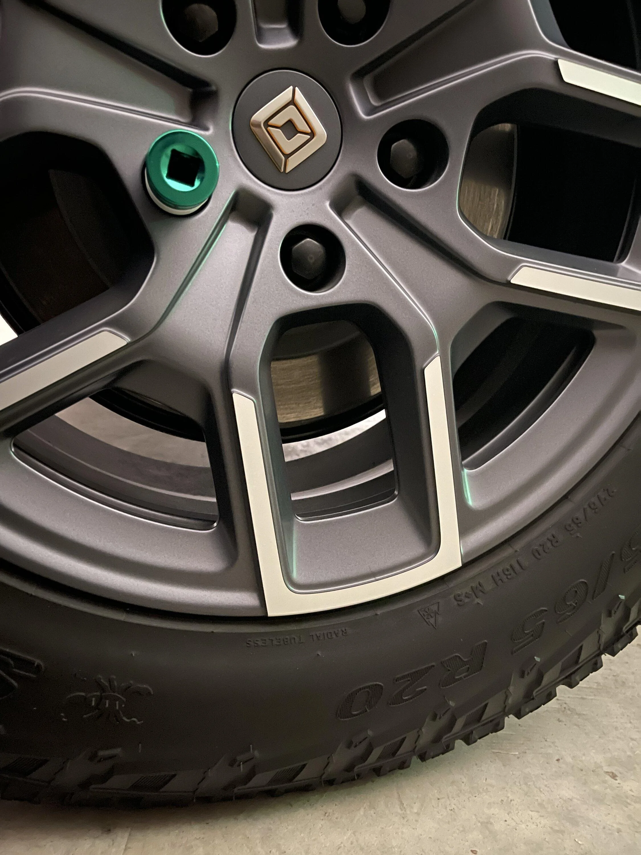 Rivian R1T R1S MidnightRivian 2023 Launch Edition R1S Delivery and Build IMG_2909