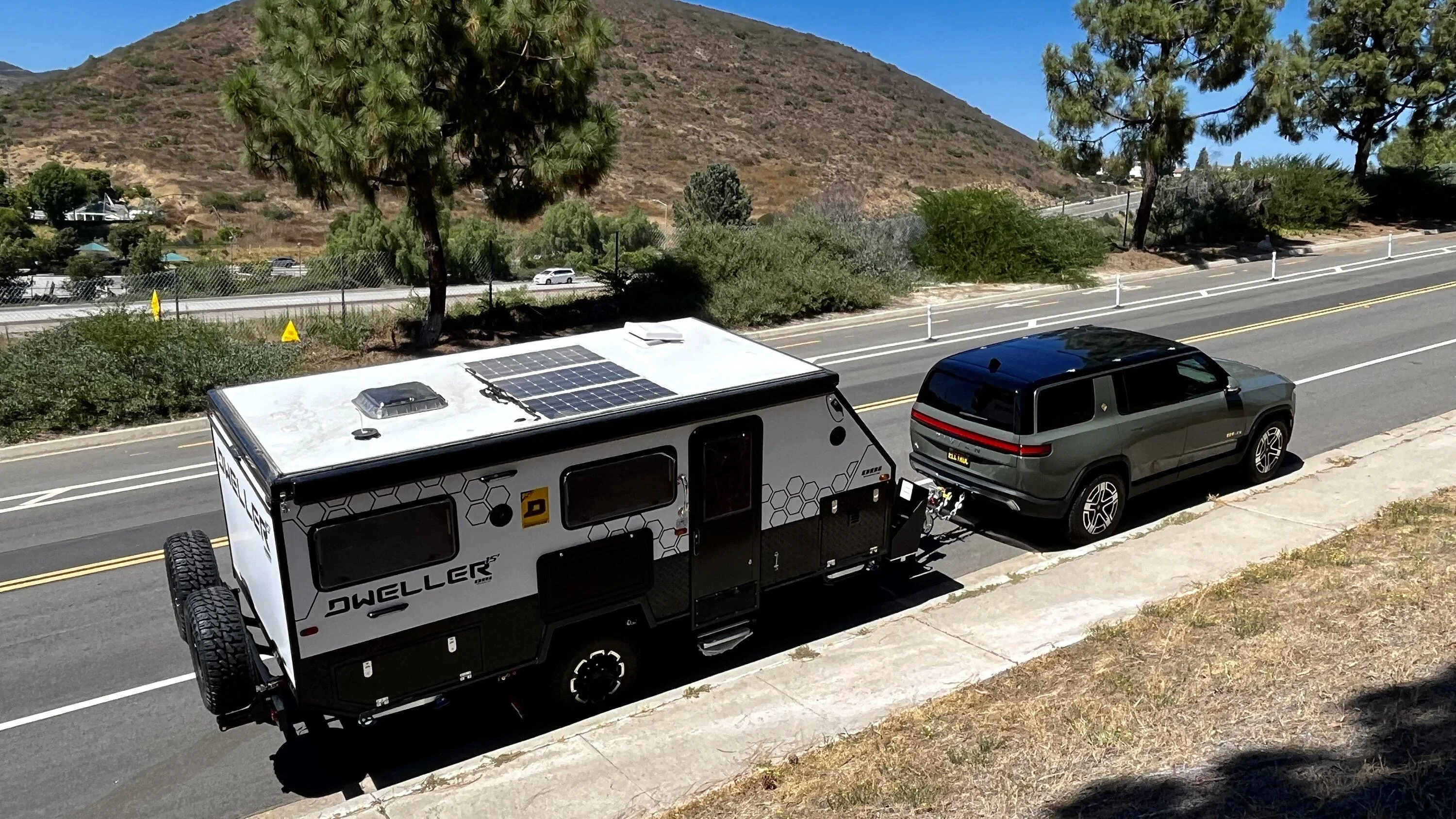 Rivian R1T R1S Outback Innovations ‘DWELLER 15’ Overlanding Trailer For R1S Towing IMG_0157