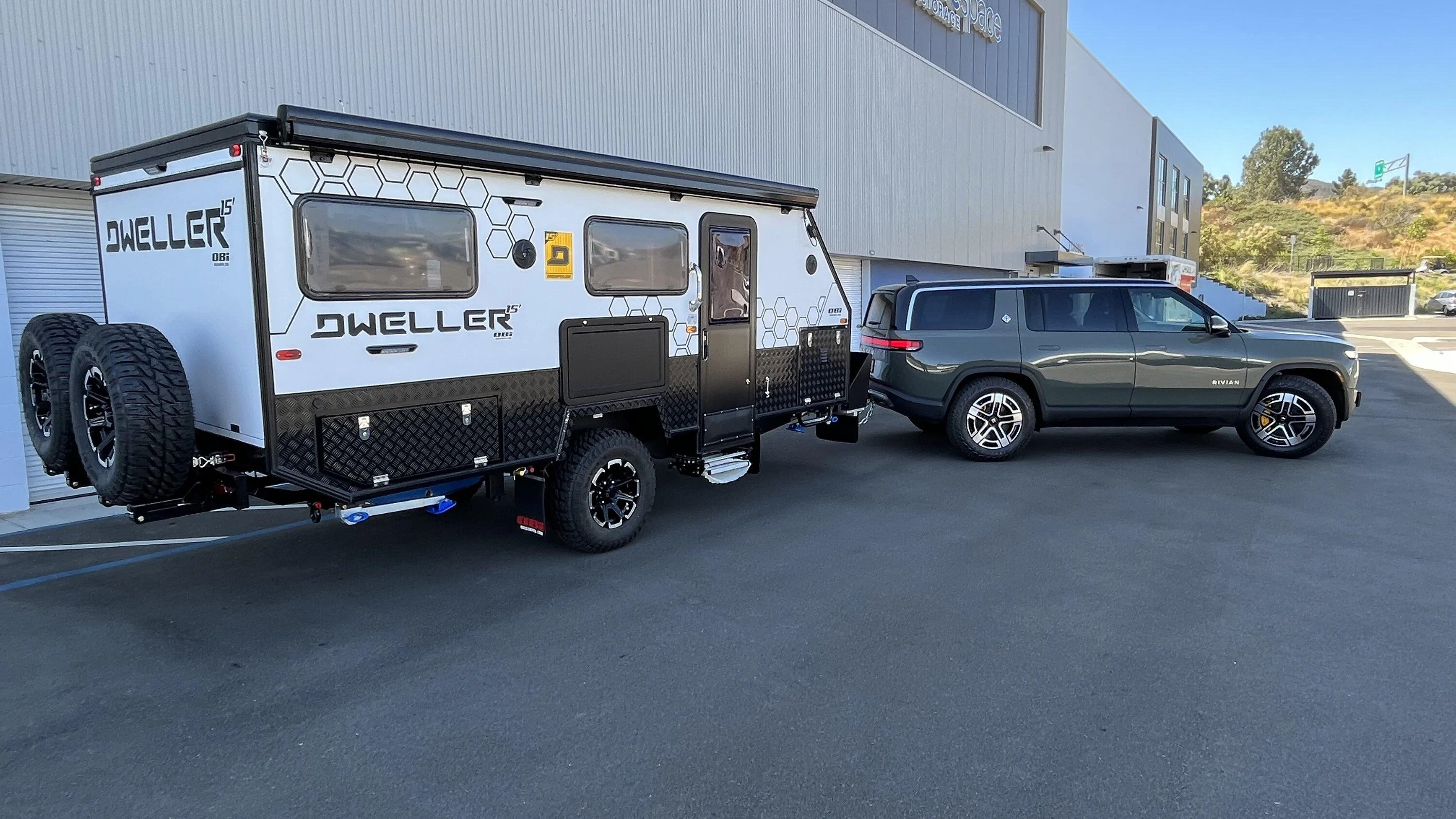 Rivian R1T R1S Outback Innovations ‘DWELLER 15’ Overlanding Trailer For R1S Towing IMG_0174