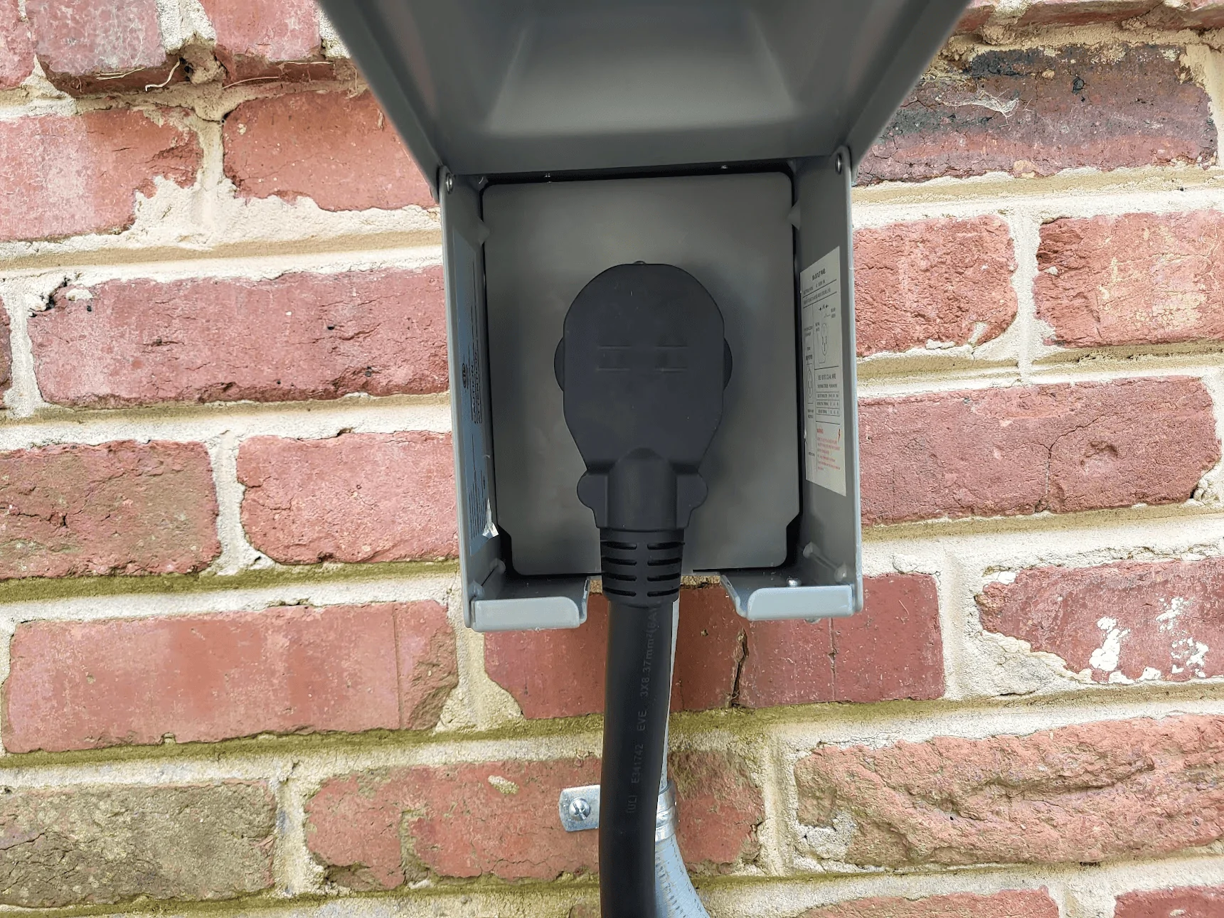 Rivian R1T R1S Outdoor NEMA 14-50 setup 1691254983344