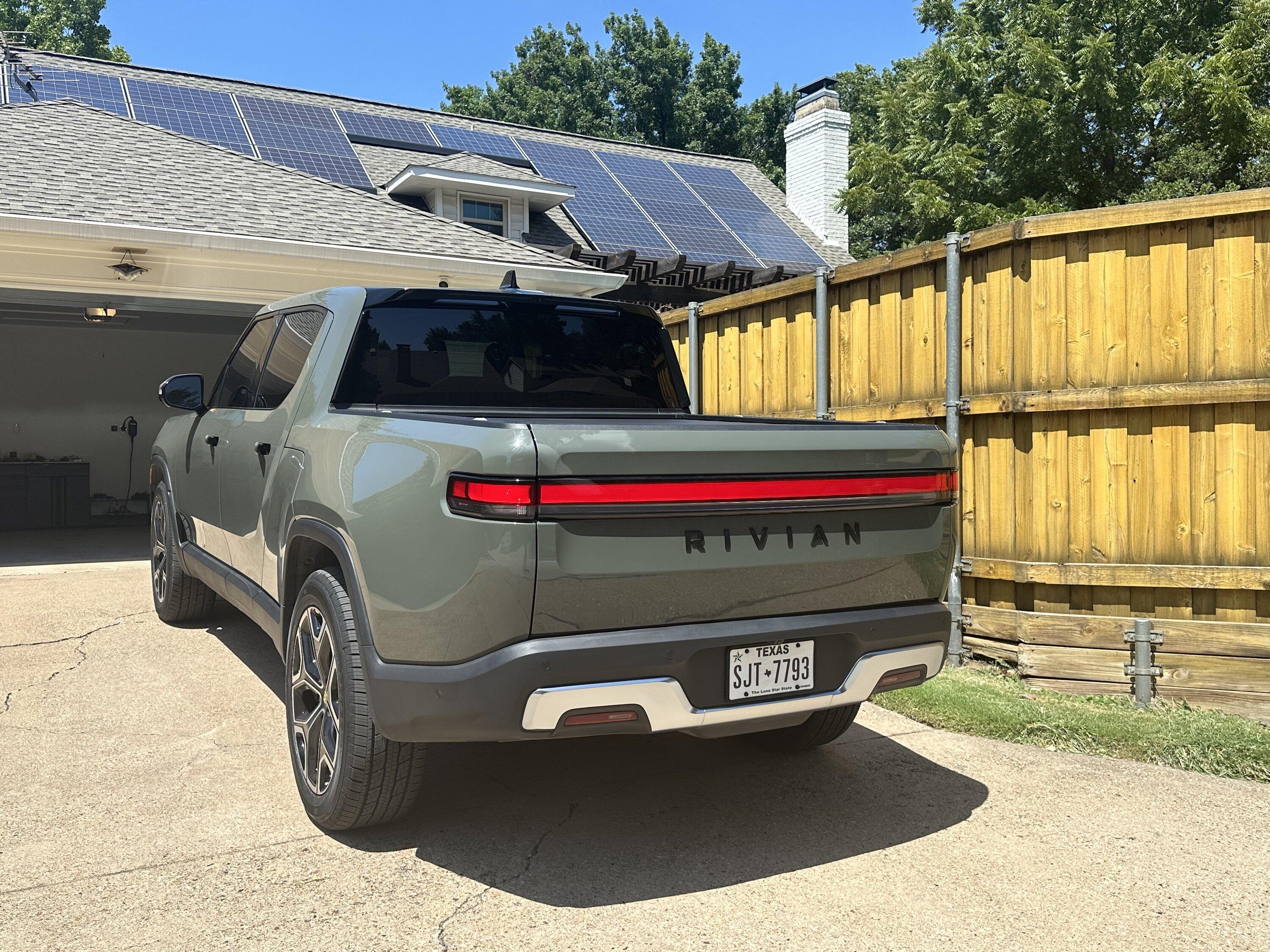 Rivian R1T R1S Launch Green Going Black IMG_0893