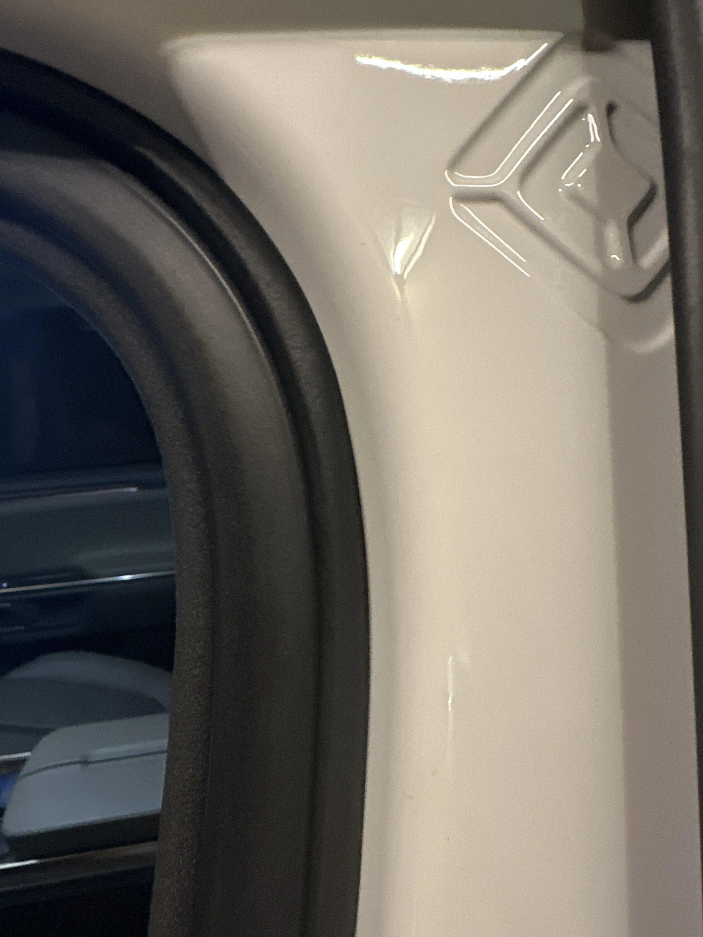 Rivian R1T R1S Wind noise solved at last -- using tube rubber seal imag