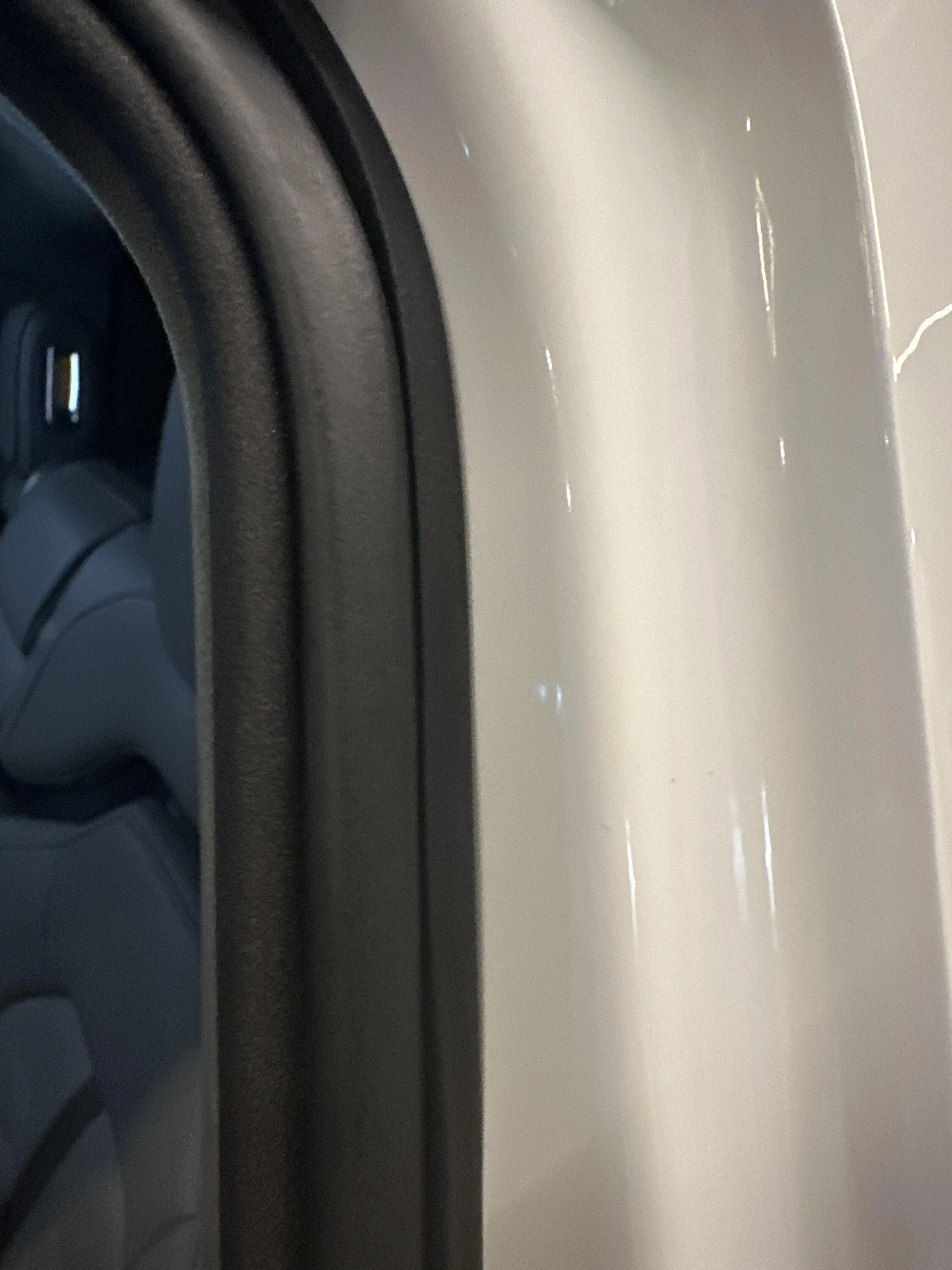 Rivian R1T R1S Wind noise solved at last -- using tube rubber seal imag