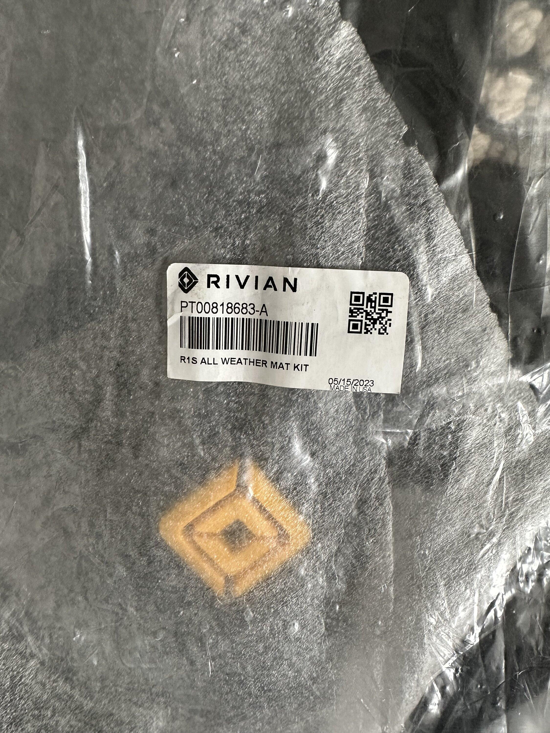 Rivian R1T R1S R1s mats IMG_2027
