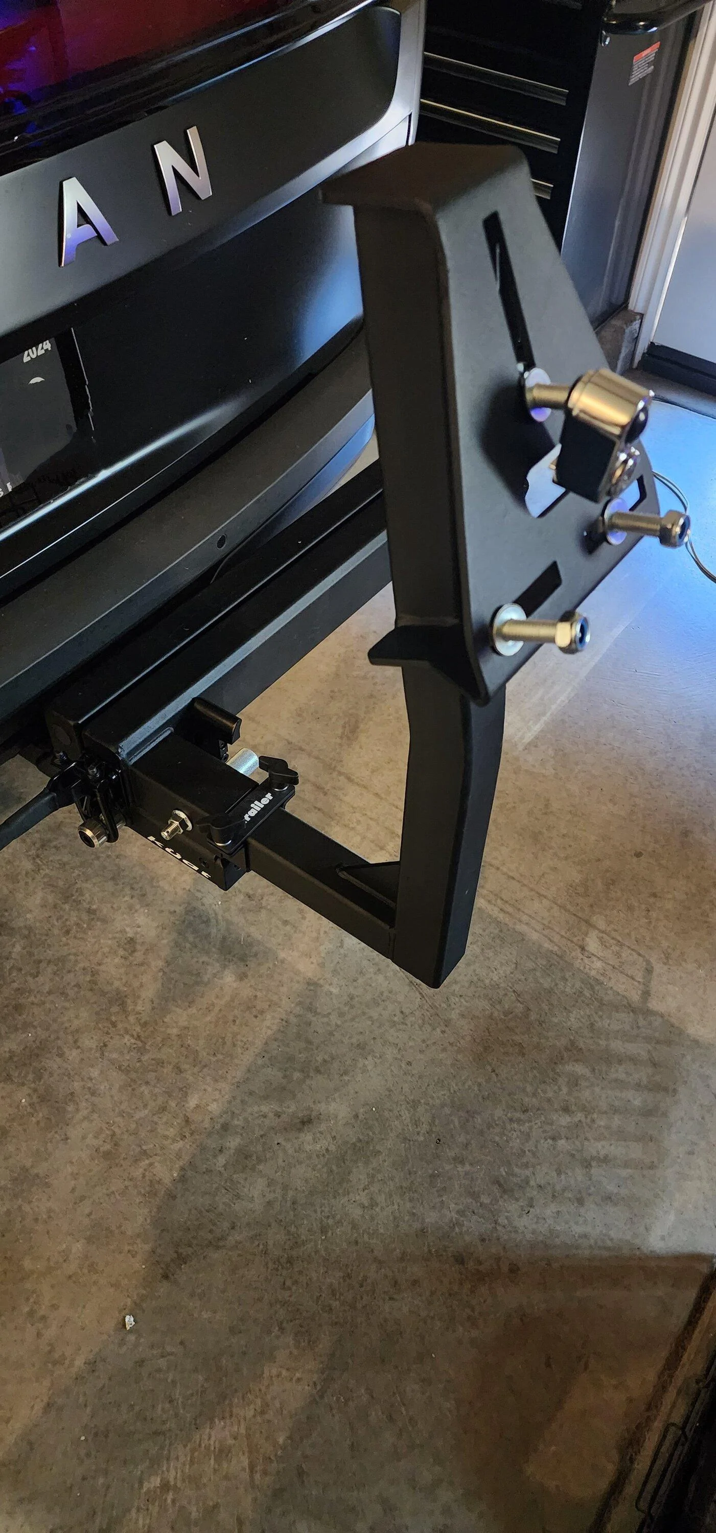 Rivian R1T R1S R1S Spare tire hitch mount options? 20230807_181716~2