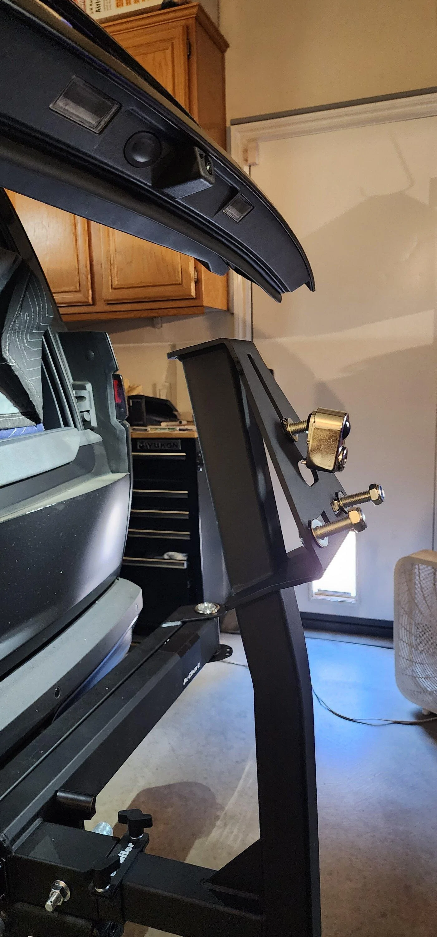 Rivian R1T R1S R1S Spare tire hitch mount options? 20230807_181928