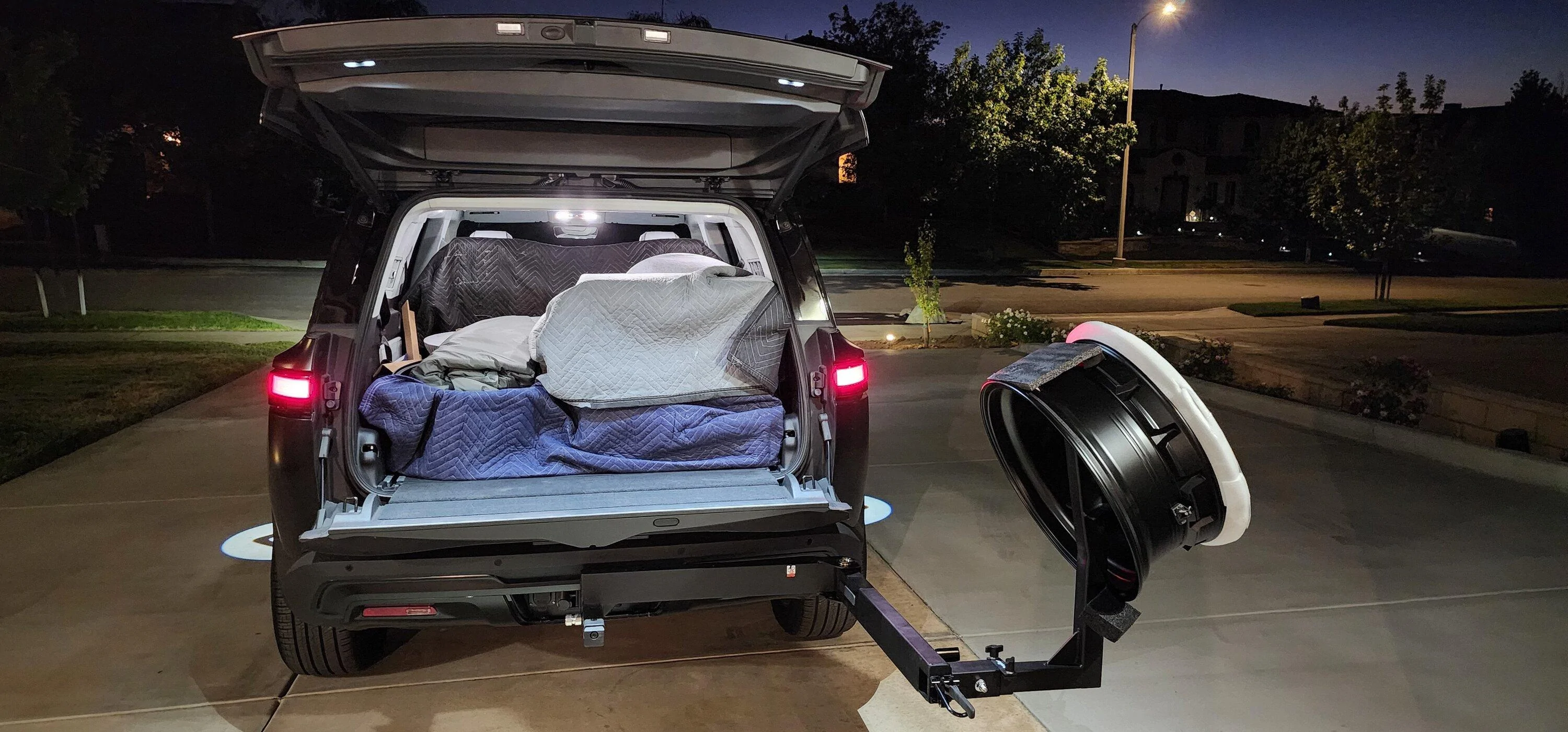 Rivian R1T R1S R1S Spare tire hitch mount options? 20230807_203713