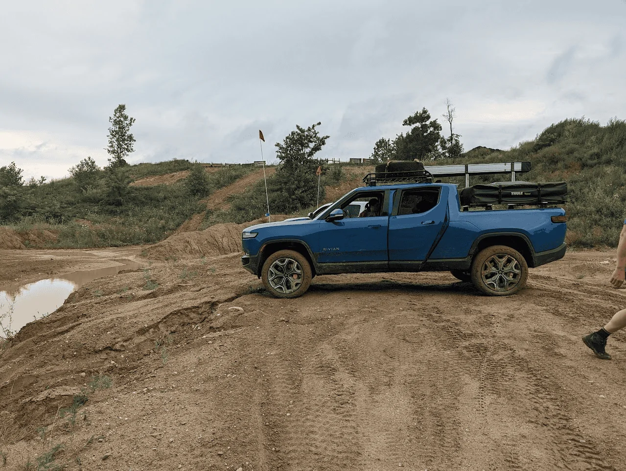 Rivian R1T R1S R1S Spare tire hitch mount options? 1691528096182
