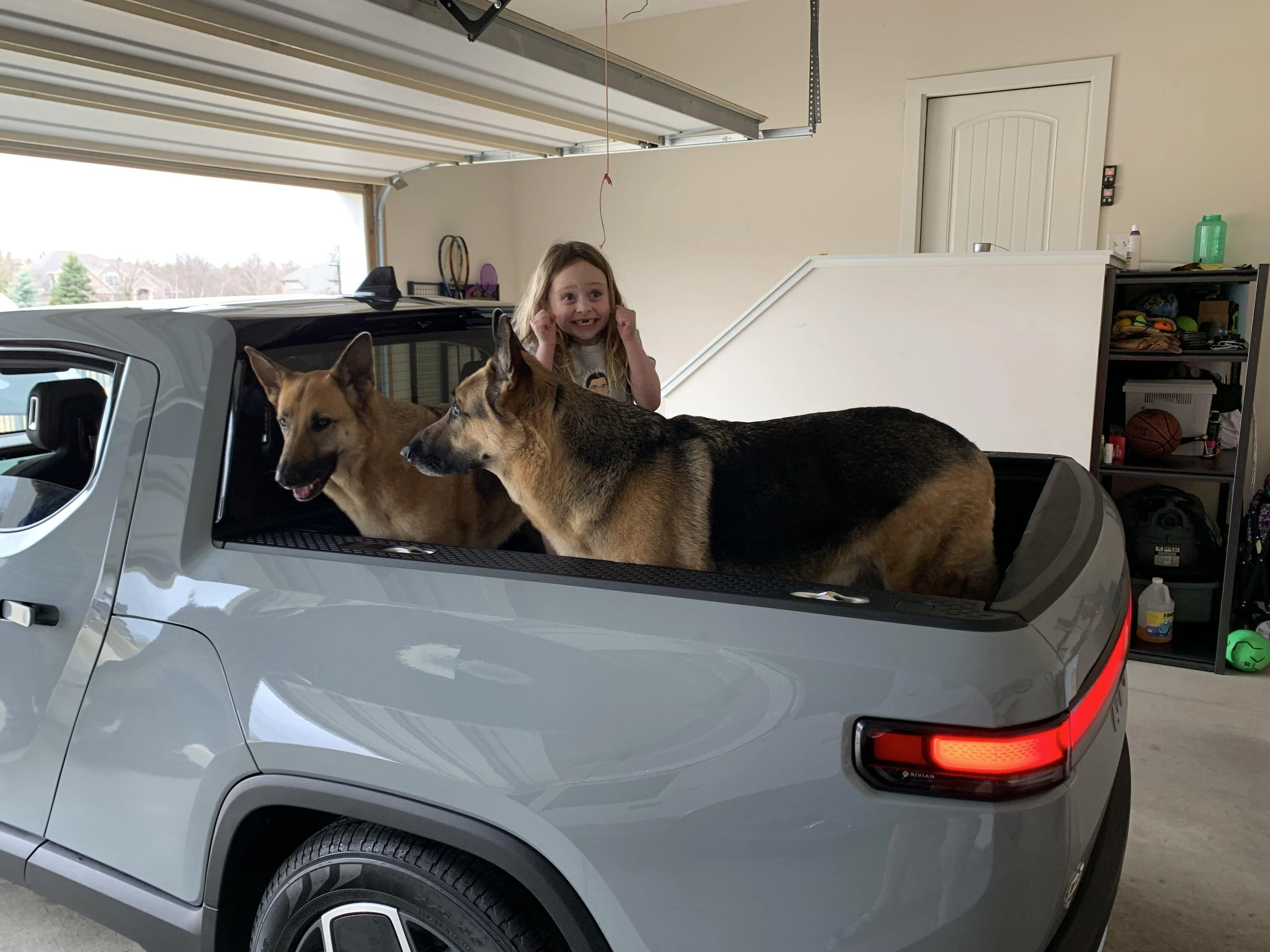 Rivian R1T R1S Dogs and Rivians ? 69826547907__F0BDF2D8-DC57-4039-9512-7B1DCE4A8697