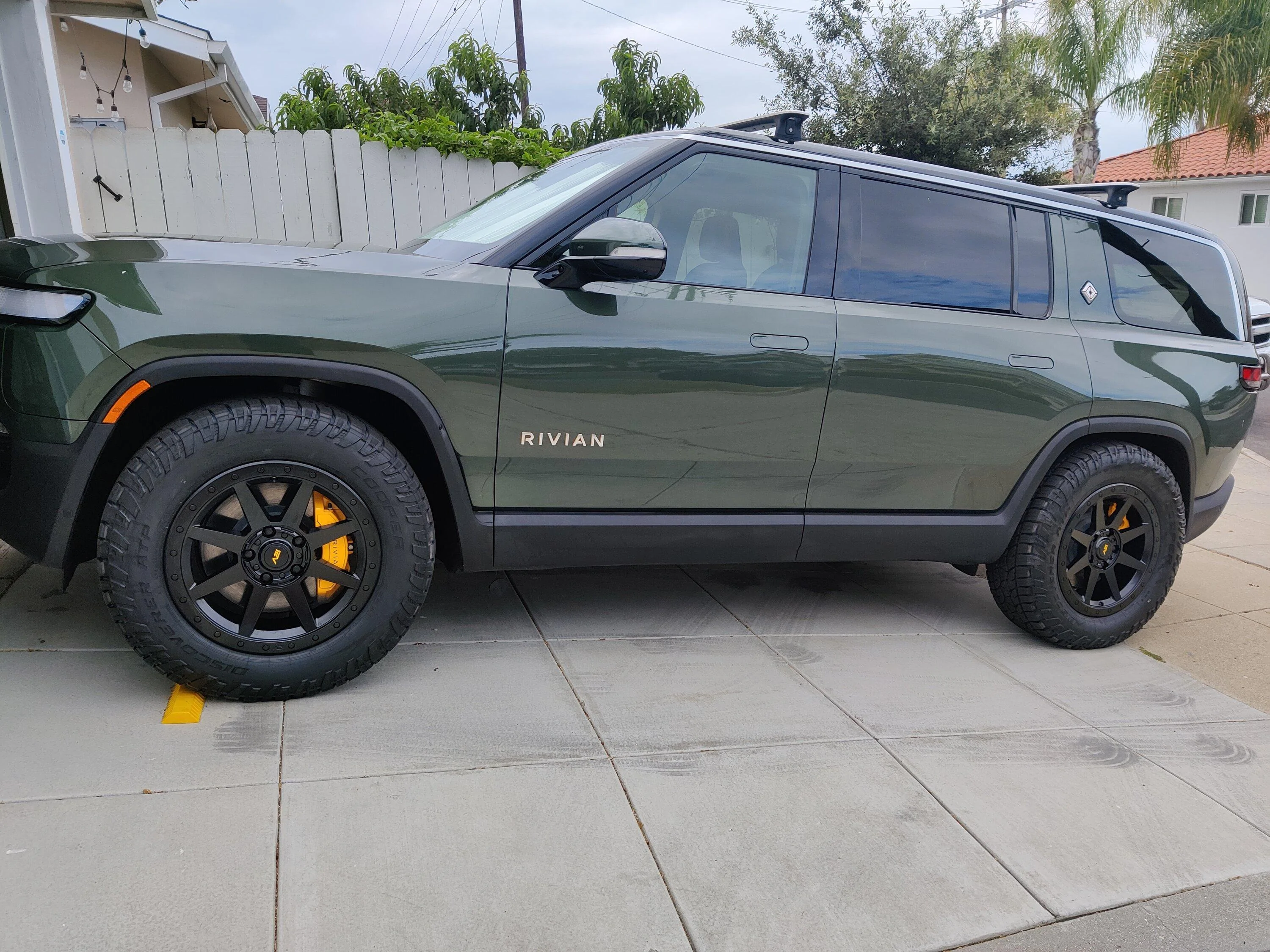 Rivian R1T R1S ? FOREST GREEN R1S Photos img_20230810_100540-jpg