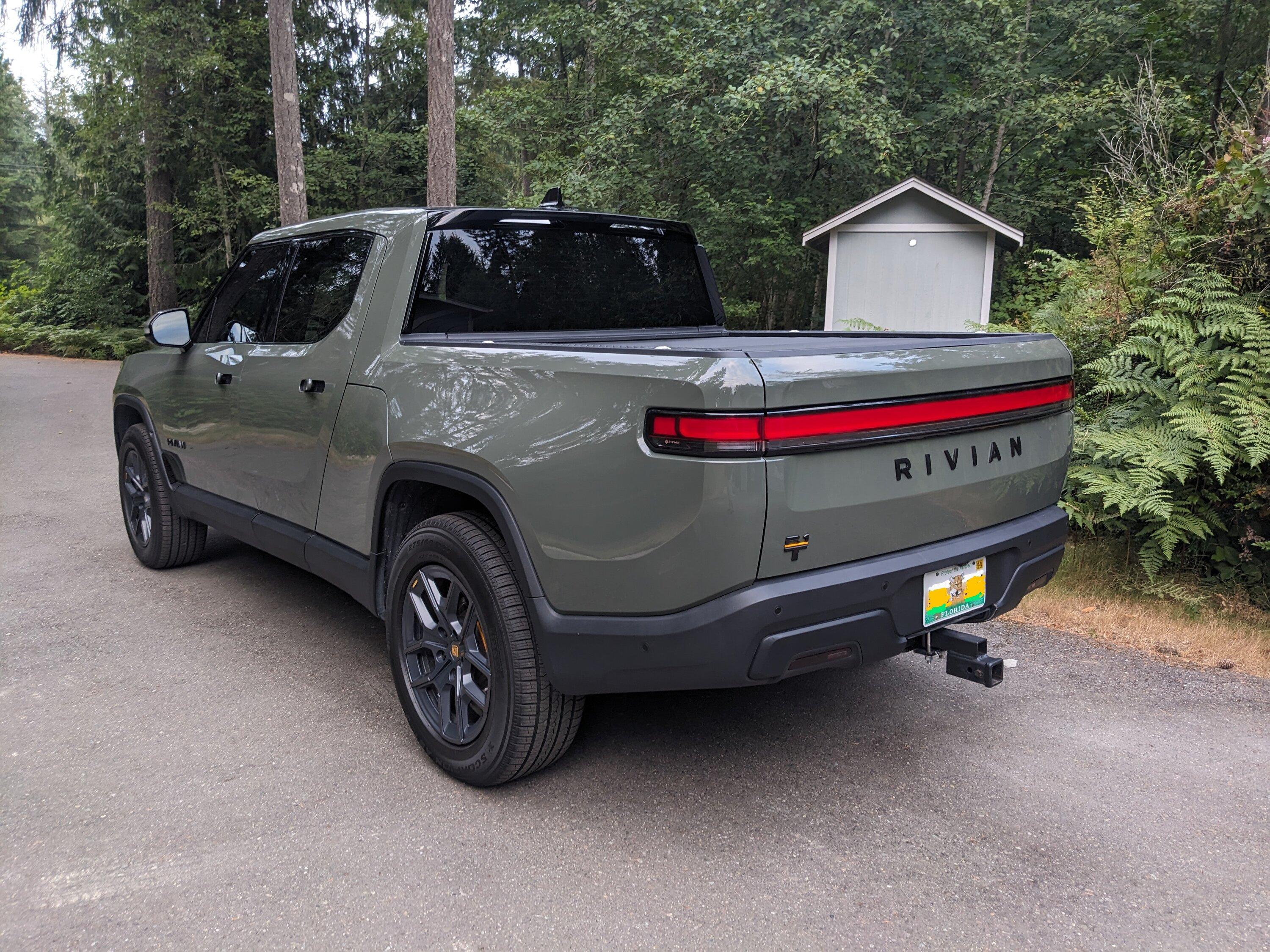 Rivian R1T R1S Launch Green Going Black PXL_20230811_024743764~2