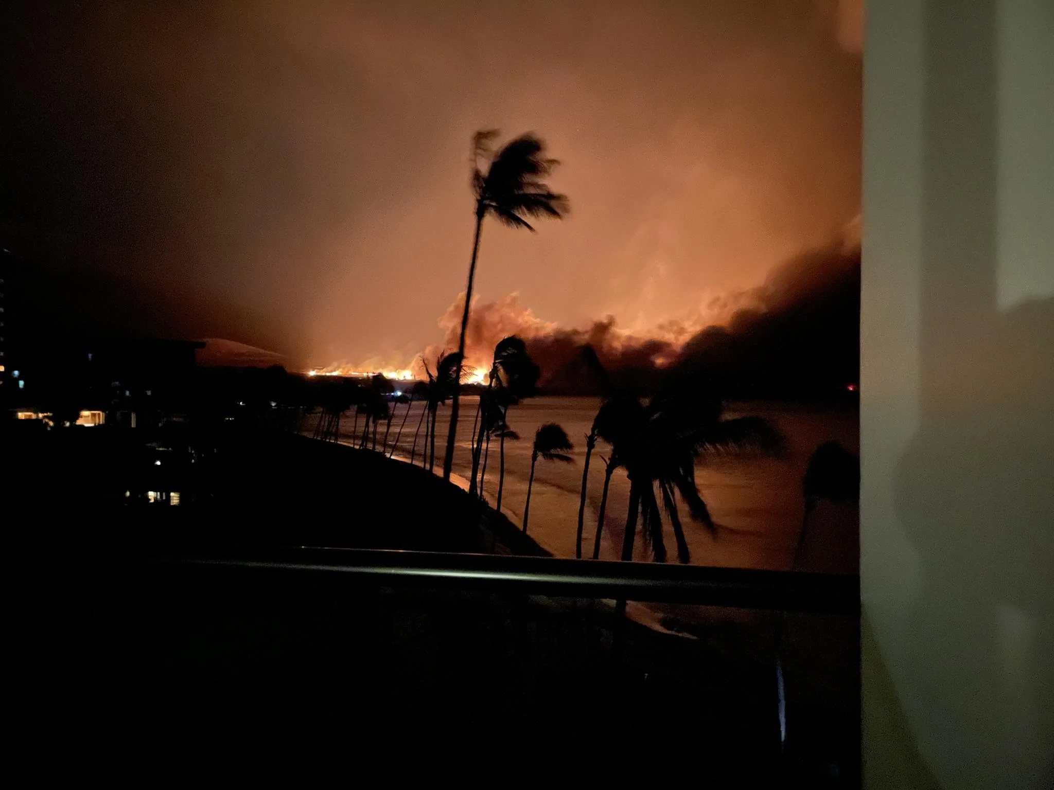 Rivian R1T R1S Maui Wildfire Aid 1691736017391