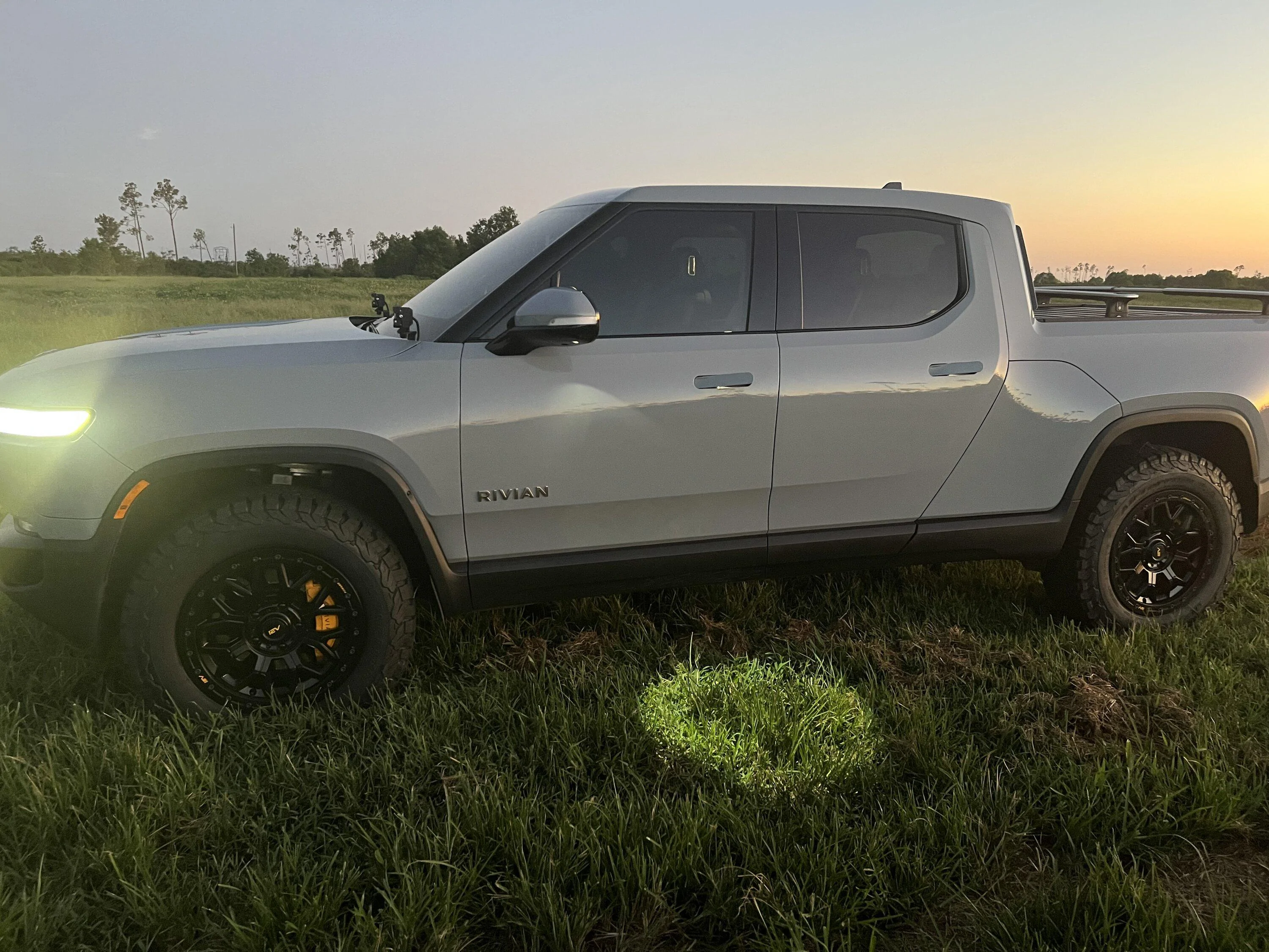Rivian R1T R1S LIMESTONE R1T Photos img_1139-jpeg