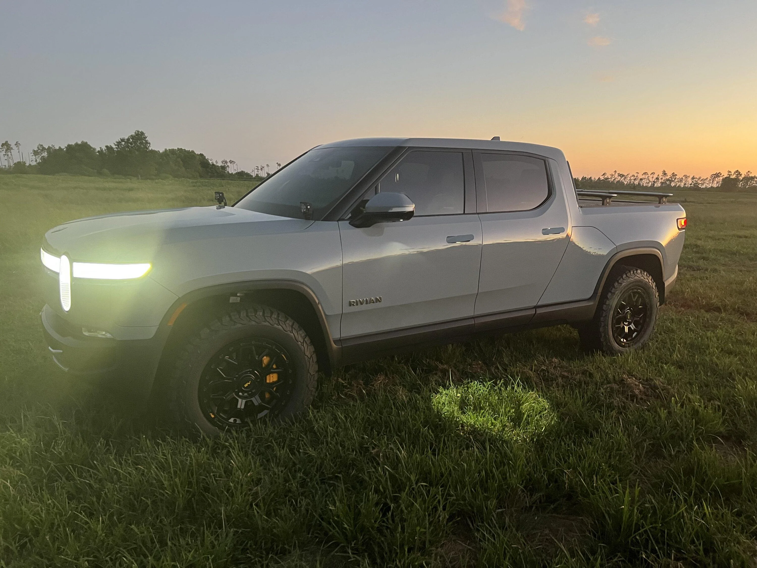 Rivian R1T R1S LIMESTONE R1T Photos img_1138-jpeg