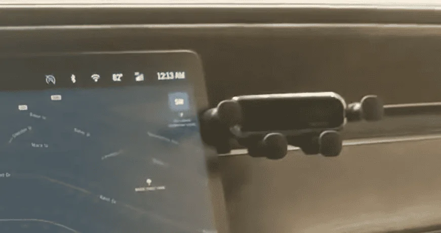Rivian R1T R1S Phone mount 1691775817220
