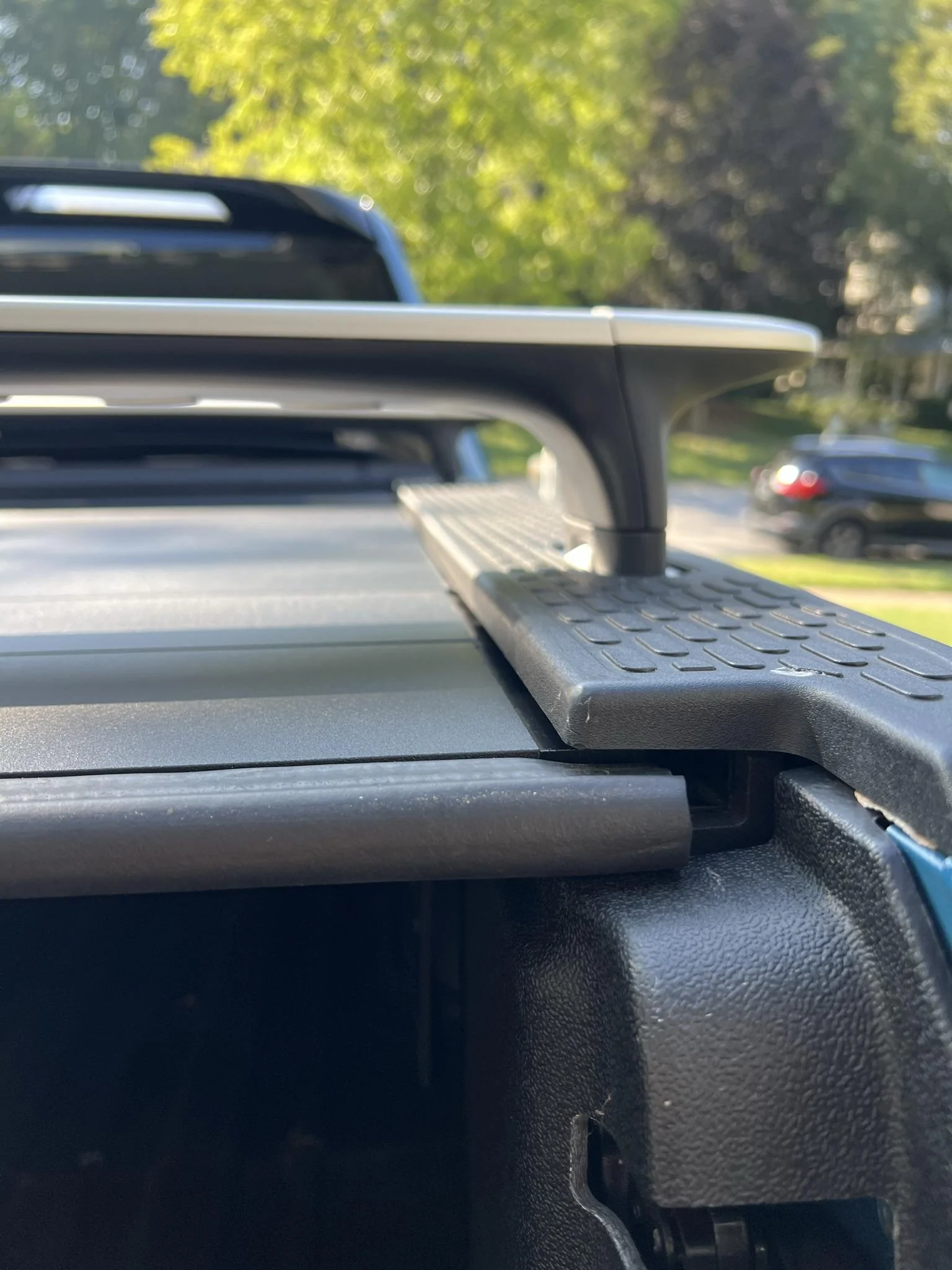Rivian R1T R1S Interrobang Tonneau Cover with Bag IMG_8395