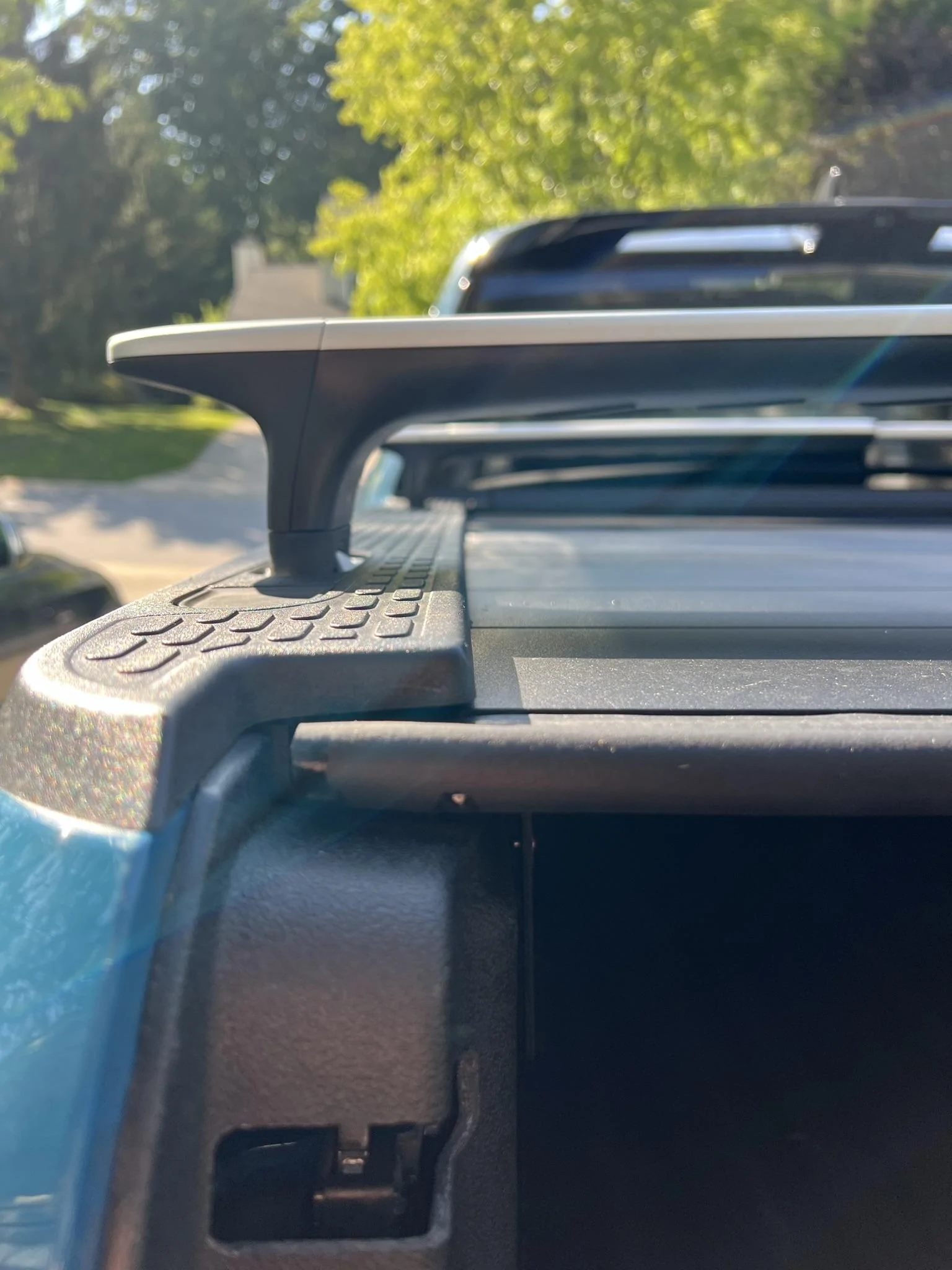 Rivian R1T R1S Interrobang Tonneau Cover with Bag IMG_8396