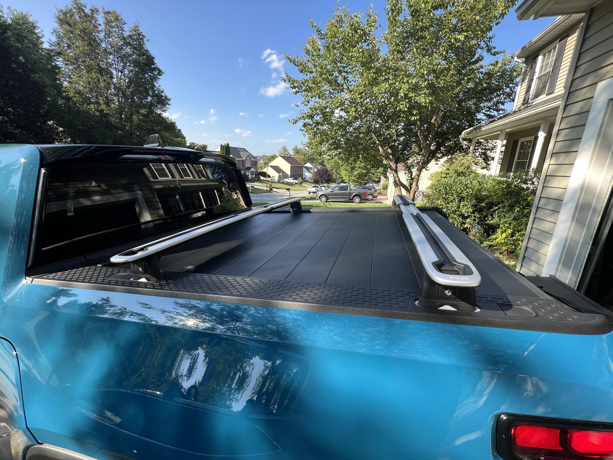 Rivian R1T R1S Interrobang Tonneau Cover with Bag IMG_8397.JPEG