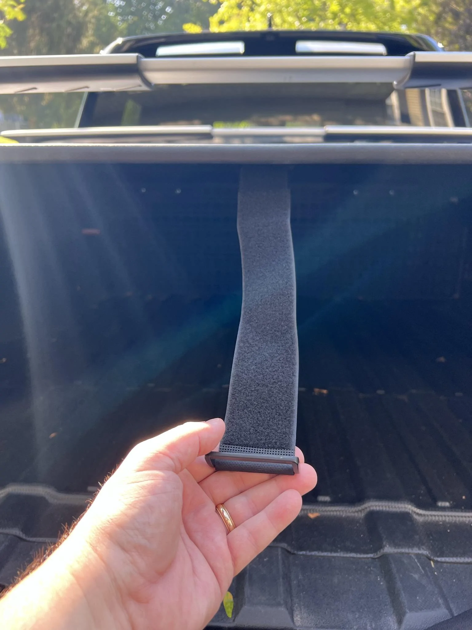 Rivian R1T R1S Interrobang Tonneau Cover with Bag IMG_8402
