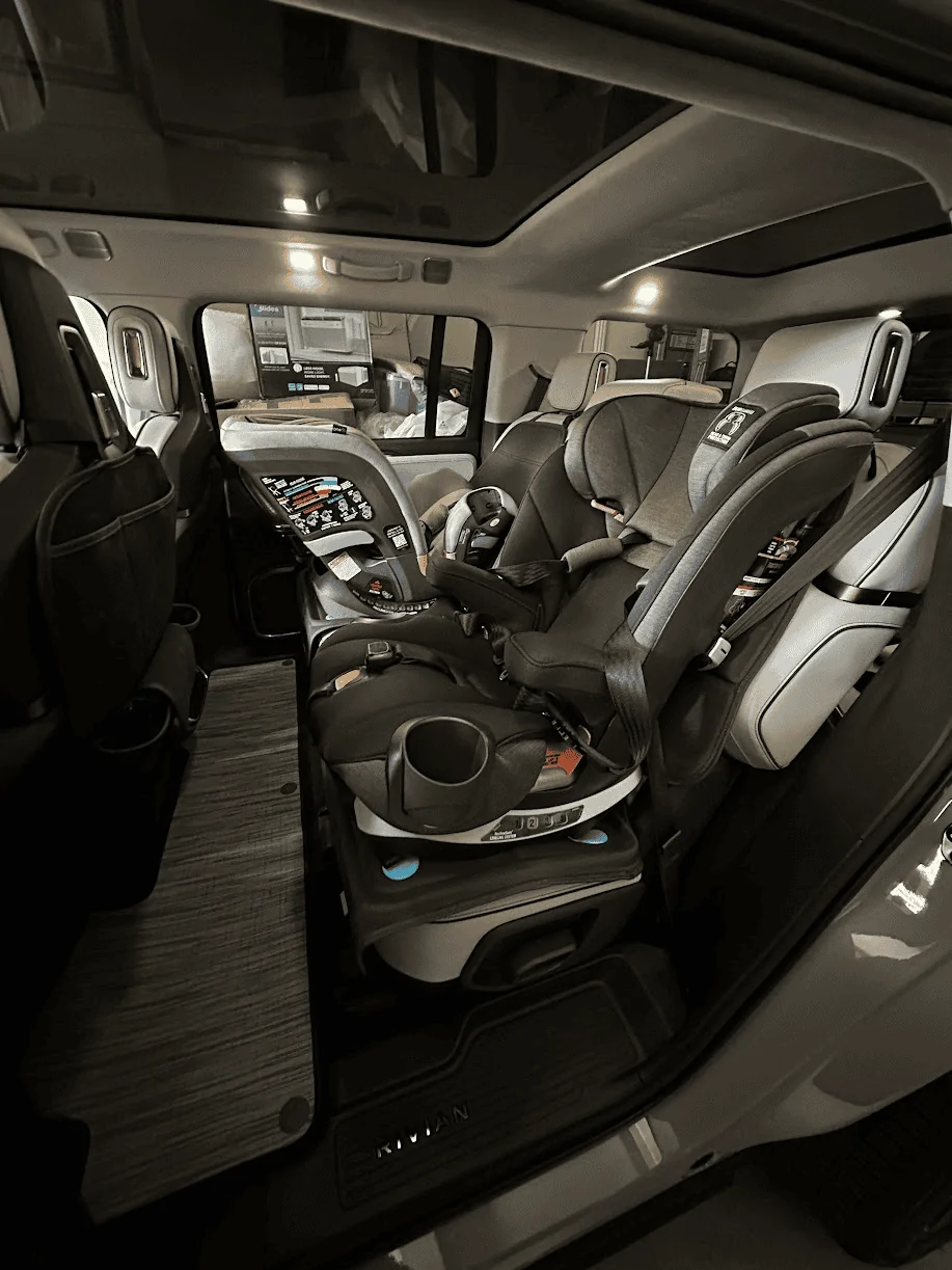 Rivian R1T R1S Any R1S owners have car seats? 1691792184268