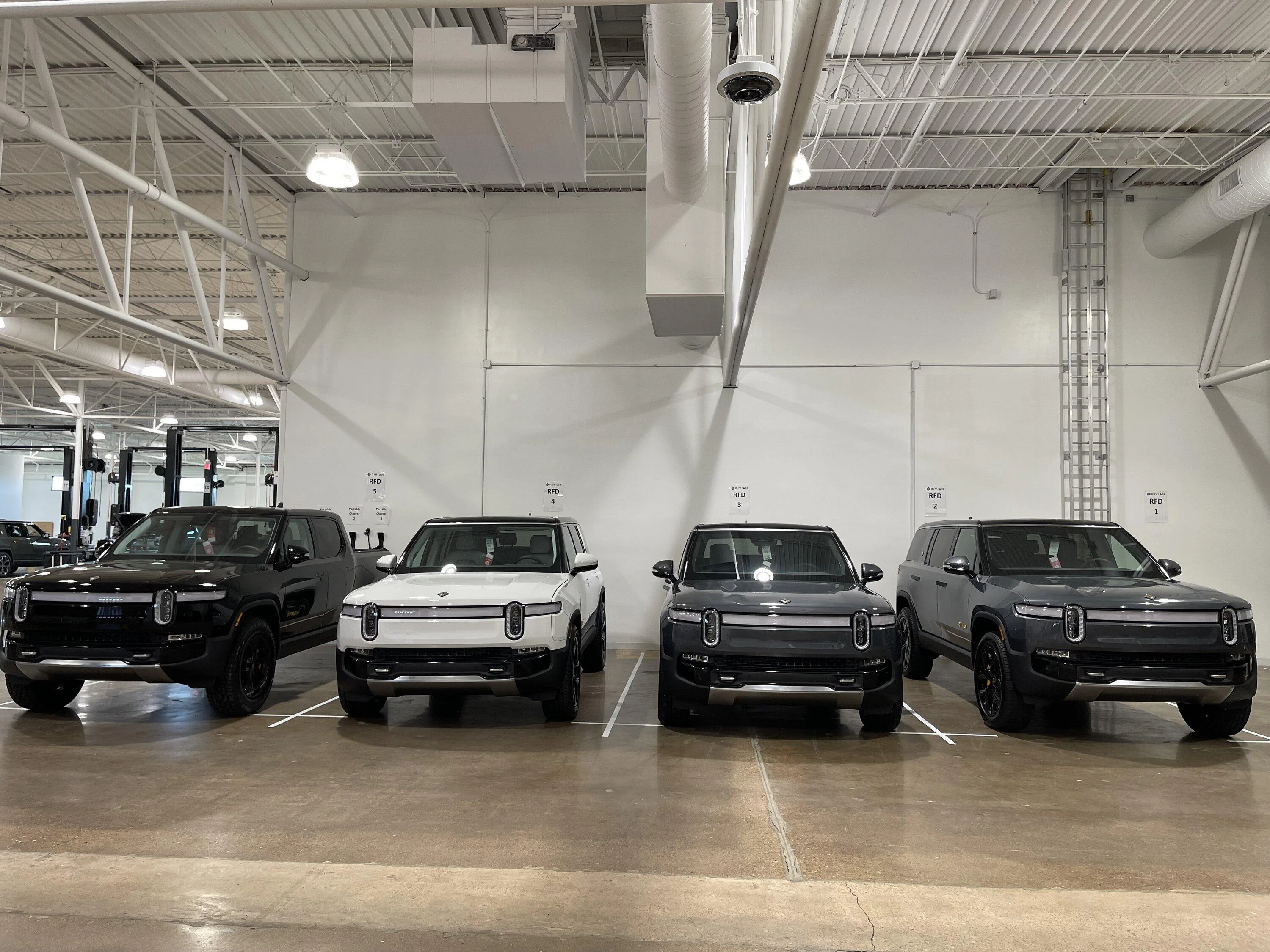 Rivian R1T R1S Long term owners with Ocean Coast interiors: How is it holding up? img_2801-jpeg