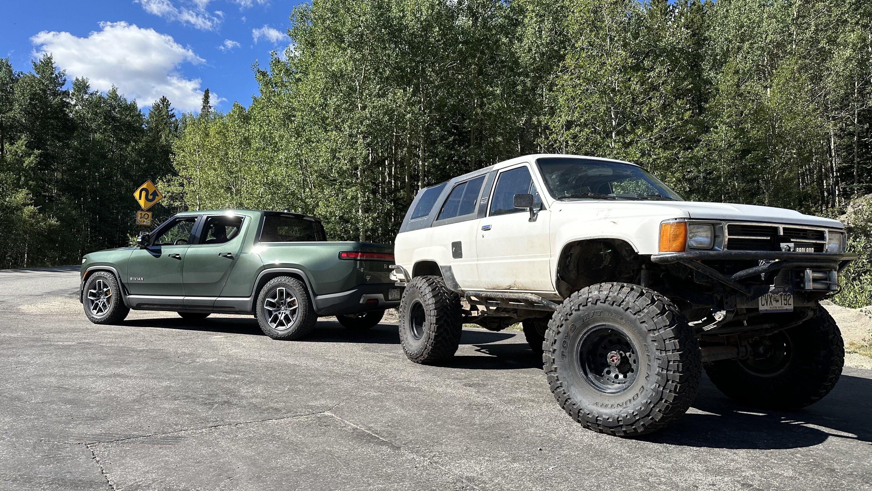 Rivian R1T R1S R1T Off Roading With ICE 4Runner… Someone Broke Down… IMG_7228