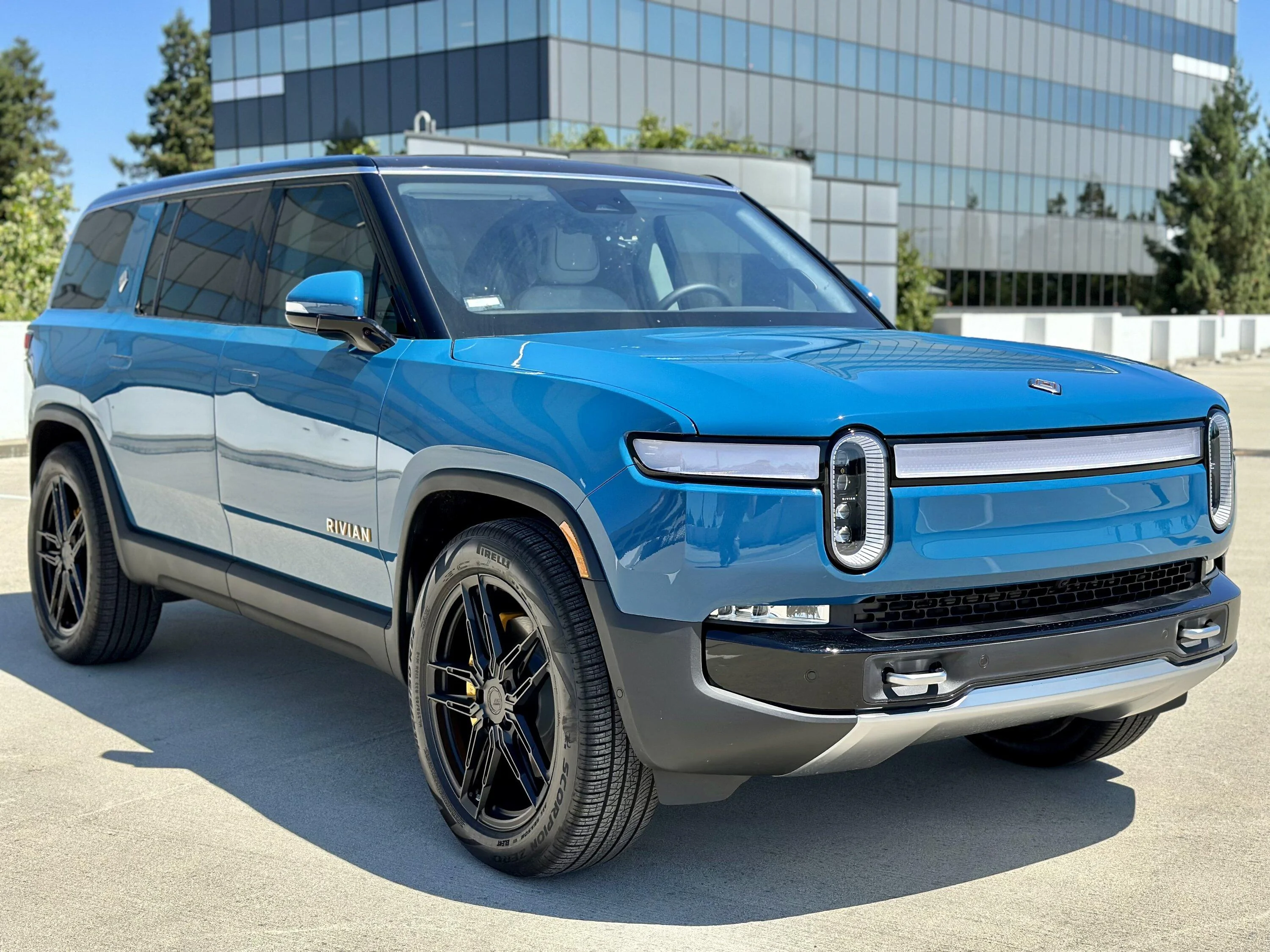 Rivian R1T R1S My 22" BC Forged wheels installed IMG_3413