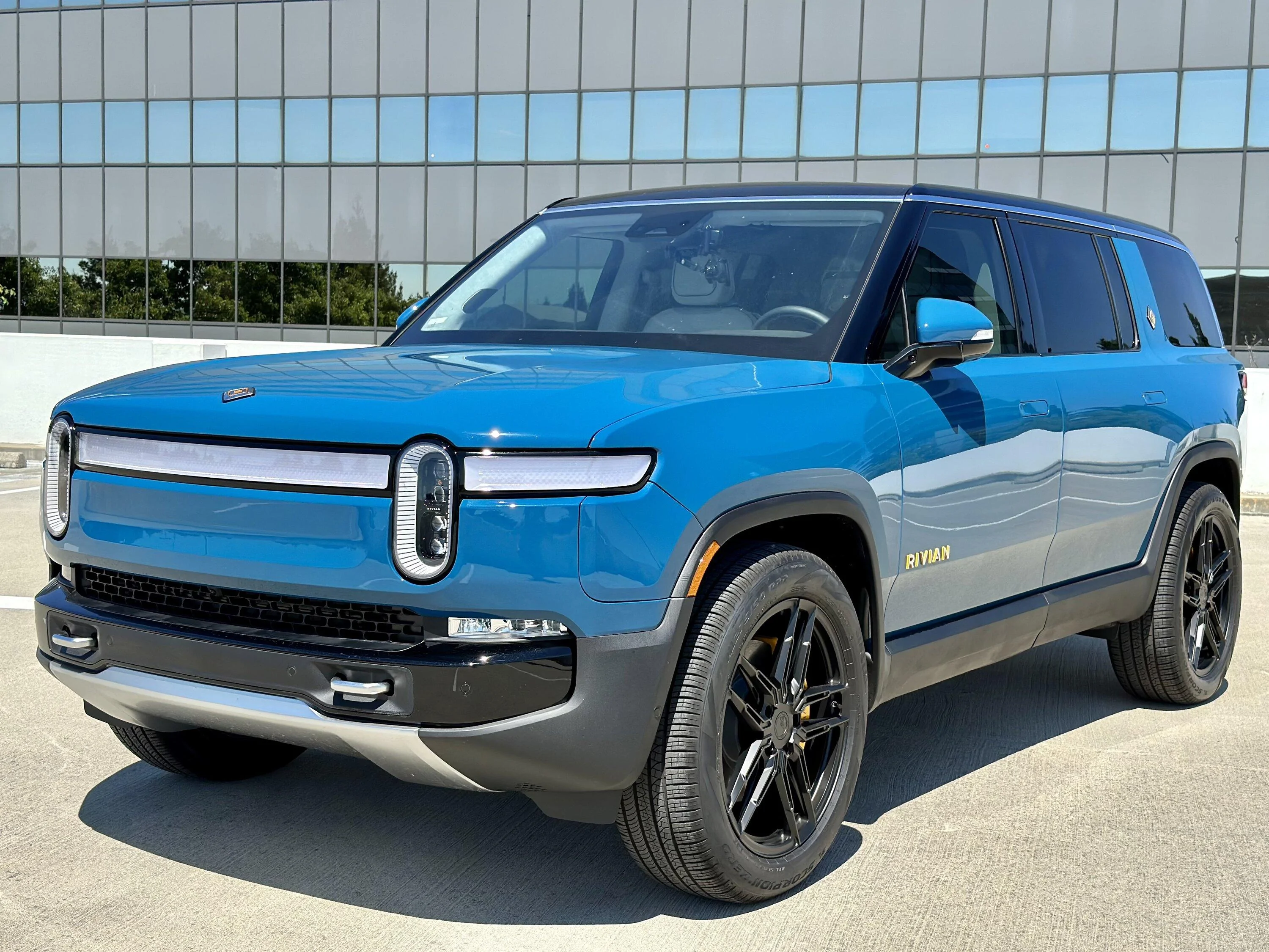 Rivian R1T R1S My 22" BC Forged wheels installed IMG_3417