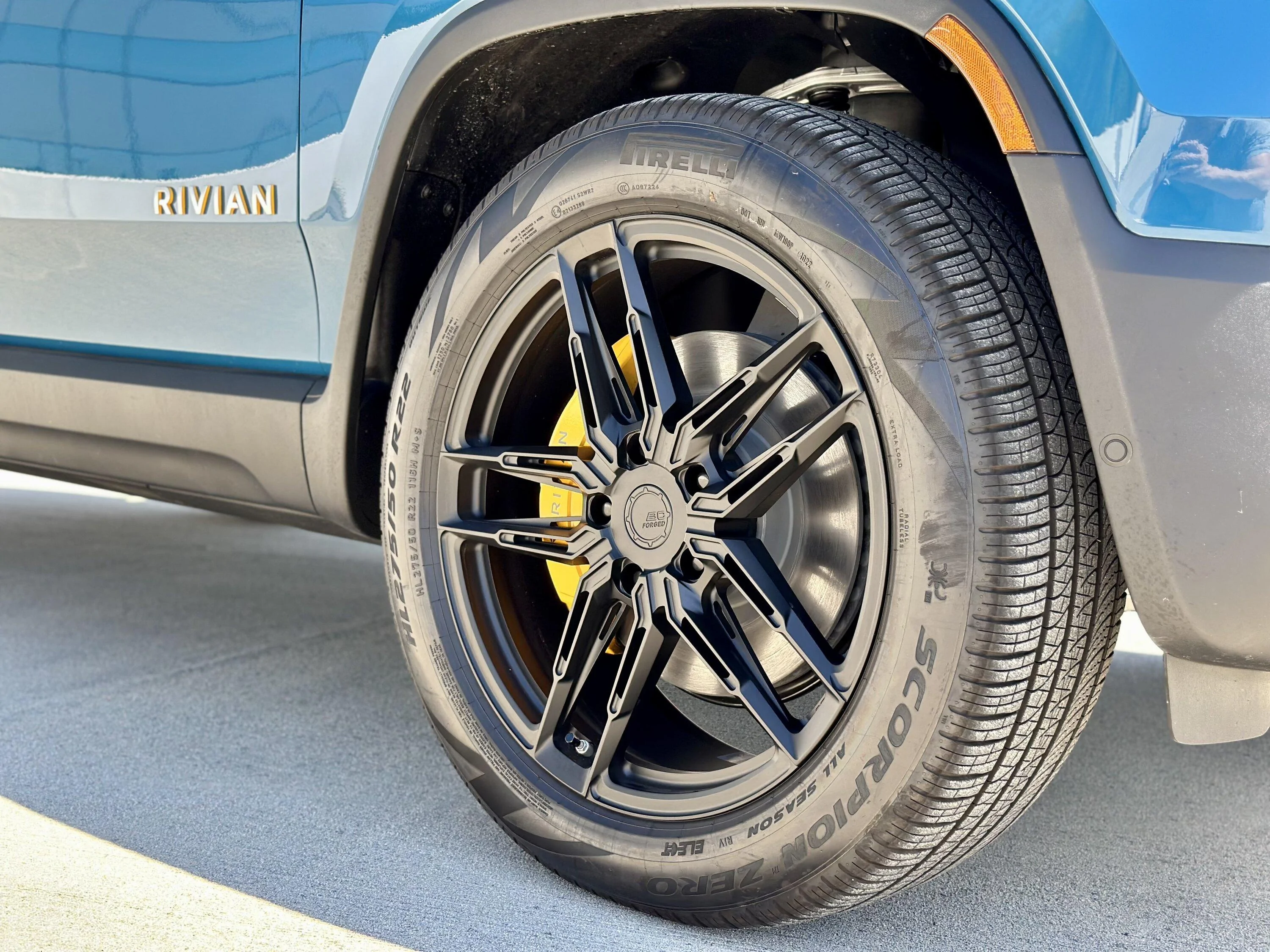Rivian R1T R1S My 22" BC Forged wheels installed IMG_3411