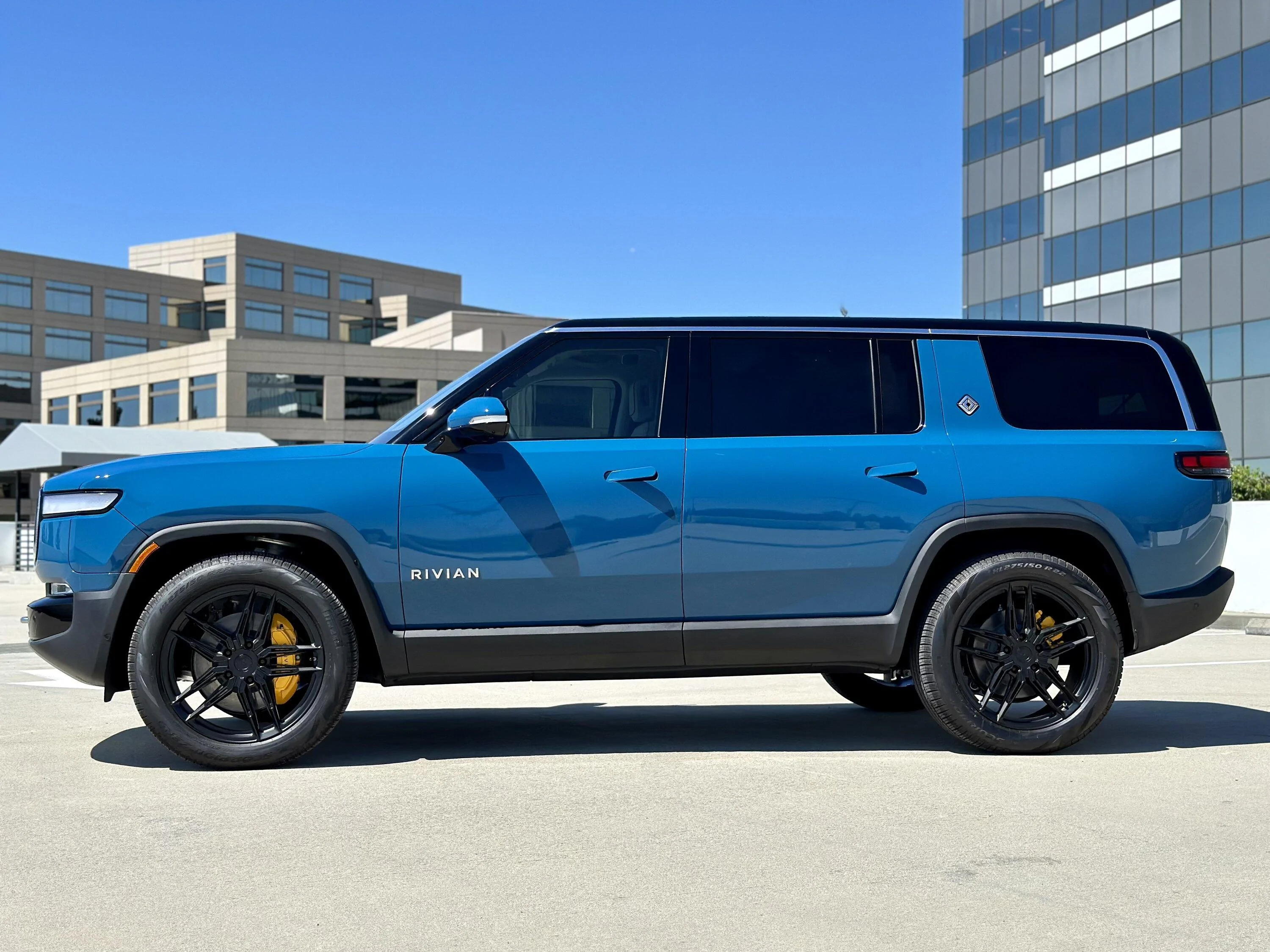 Rivian R1T R1S My 22" BC Forged wheels installed IMG_3433