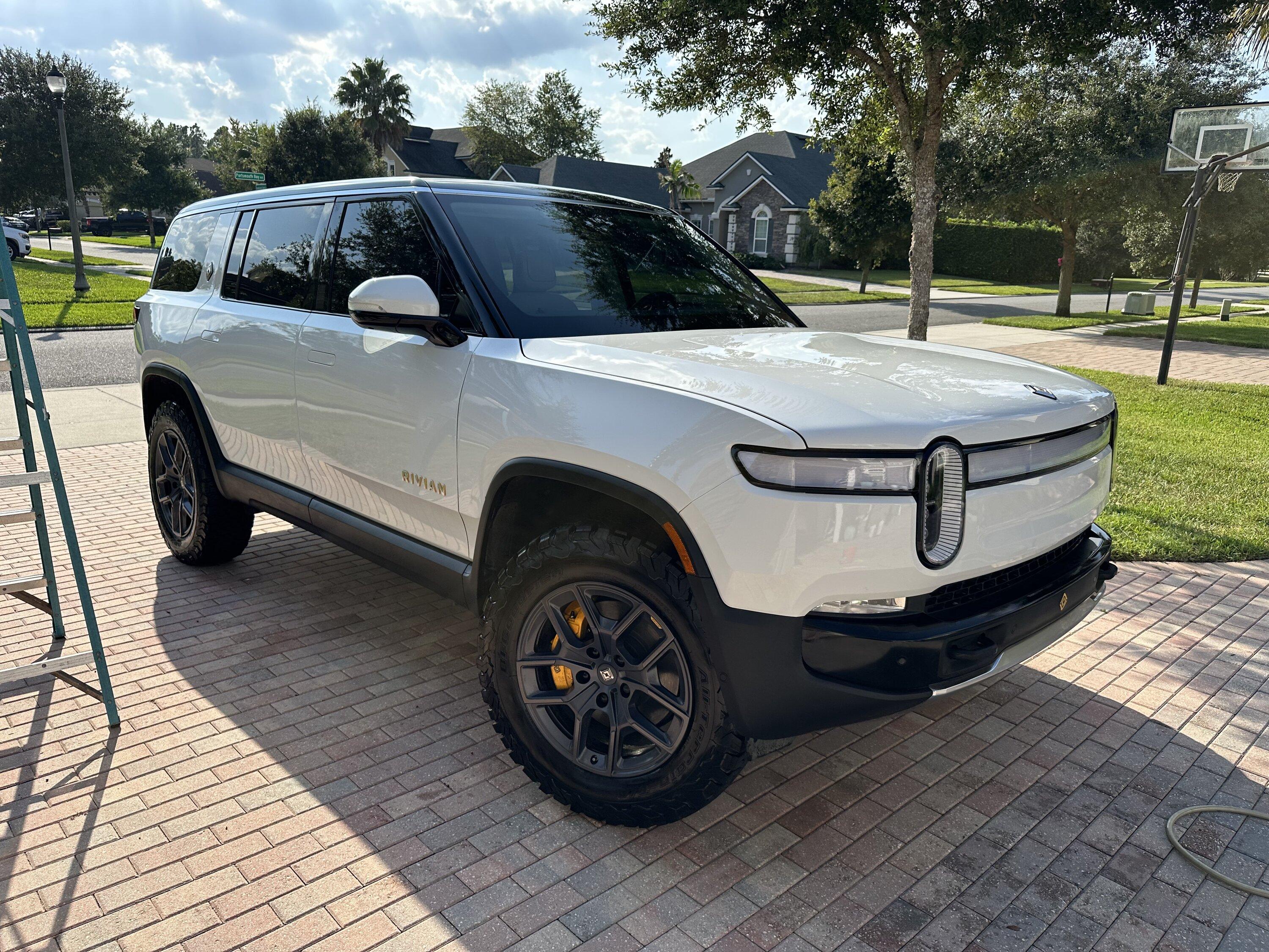 Rivian R1T R1S BFG KO2 - 275/65r20 tires installed on my R1T IMG_6027