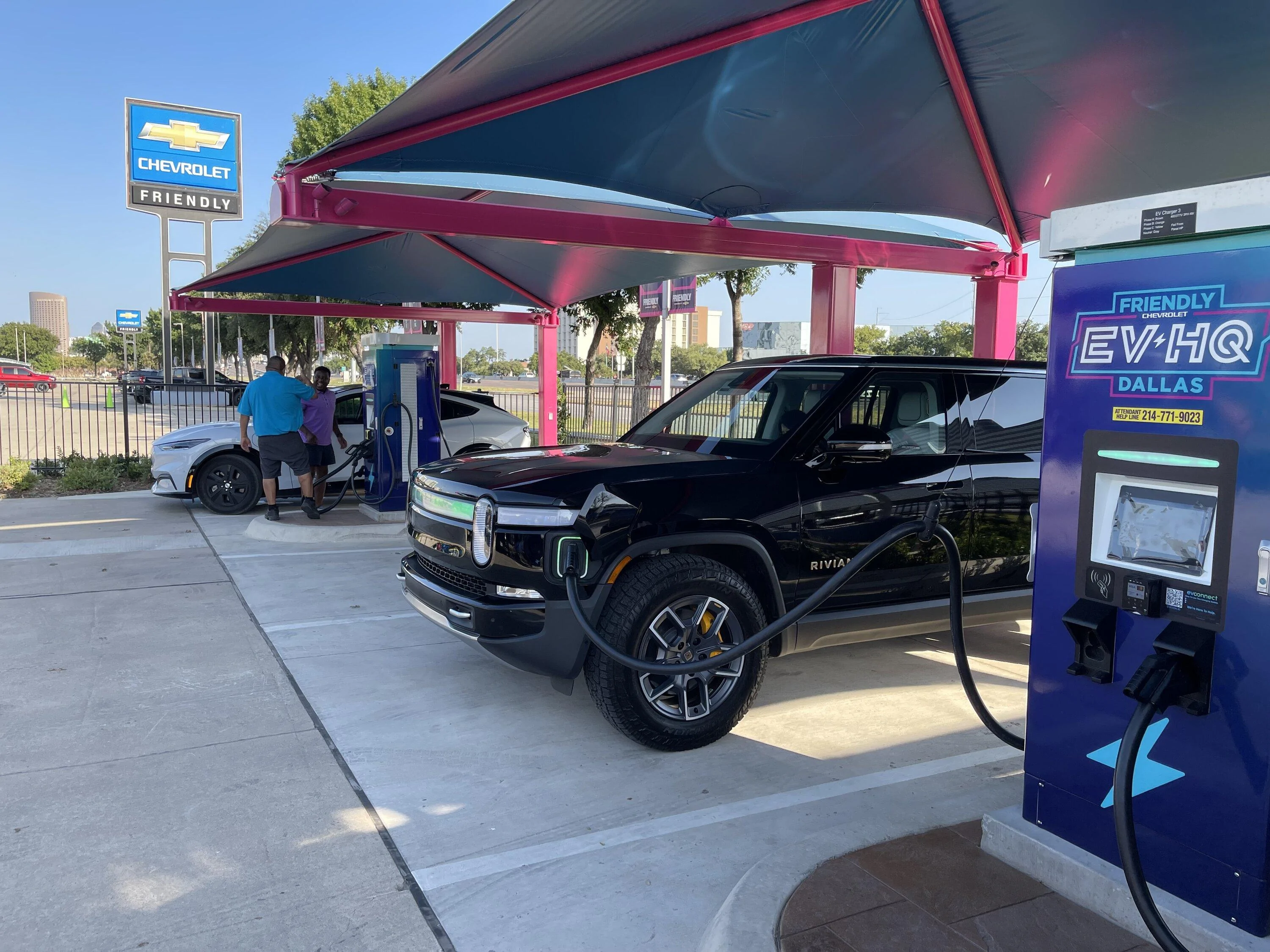 Rivian R1T R1S 7 major automakers launch EV charging network [Not EA] -- GM, Stellantis, Hyundai, Kia, Honda, BMW, Mercedes img_2497-jpeg