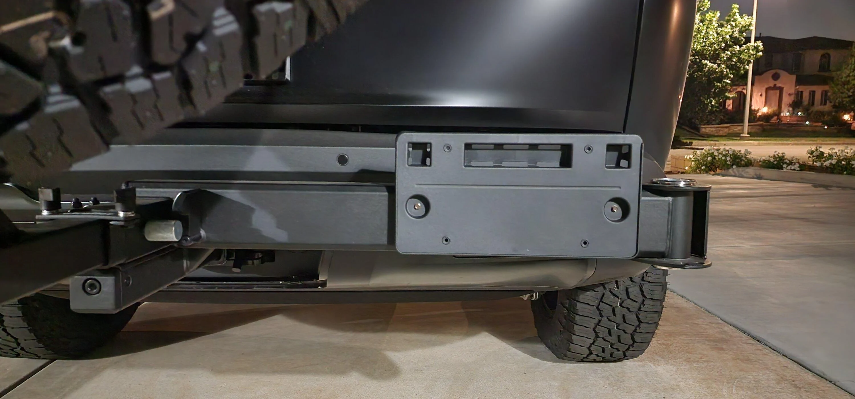 Rivian R1T R1S R1S Spare tire hitch mount options? 20230811_233802