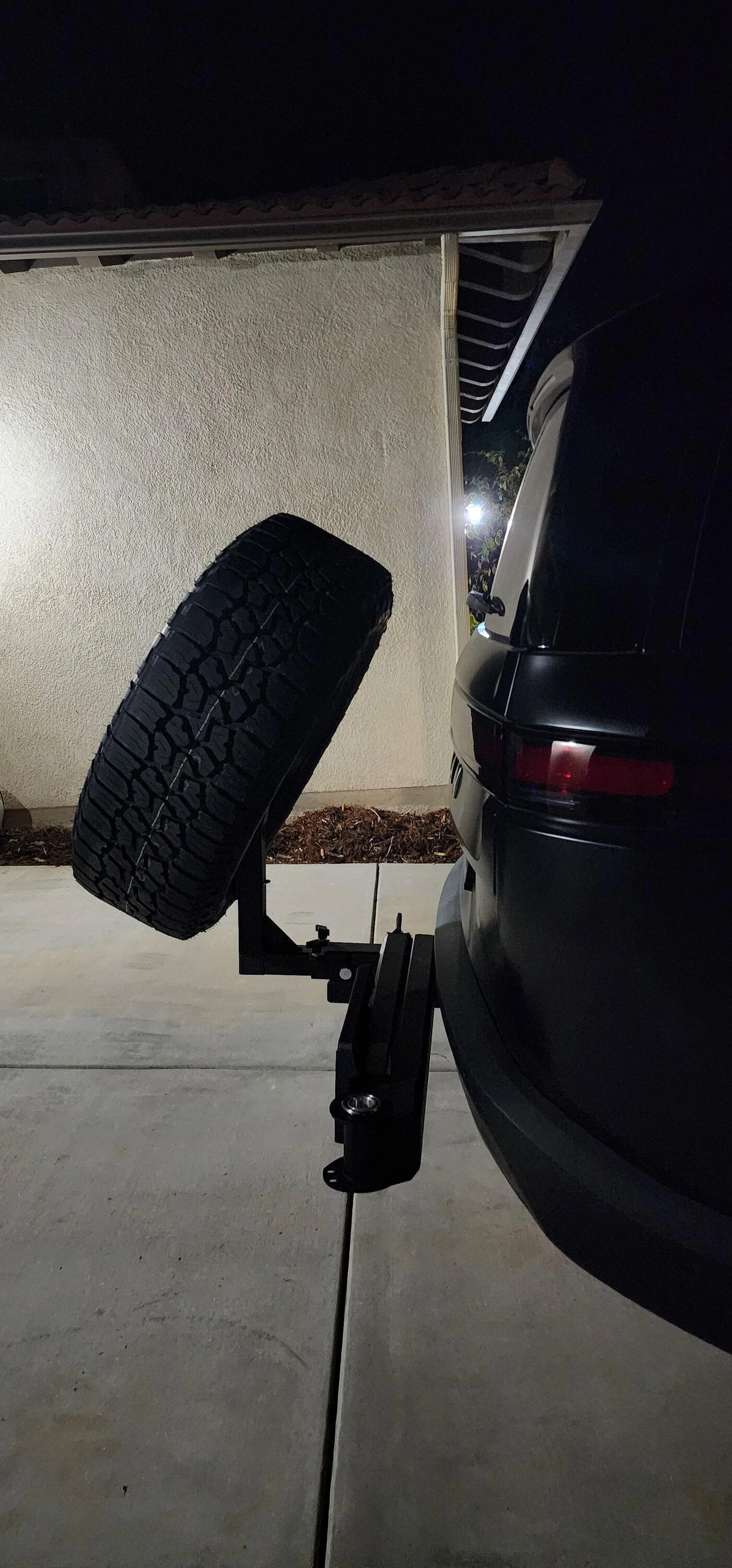 Rivian R1T R1S R1S Spare tire hitch mount options? 20230812_004125