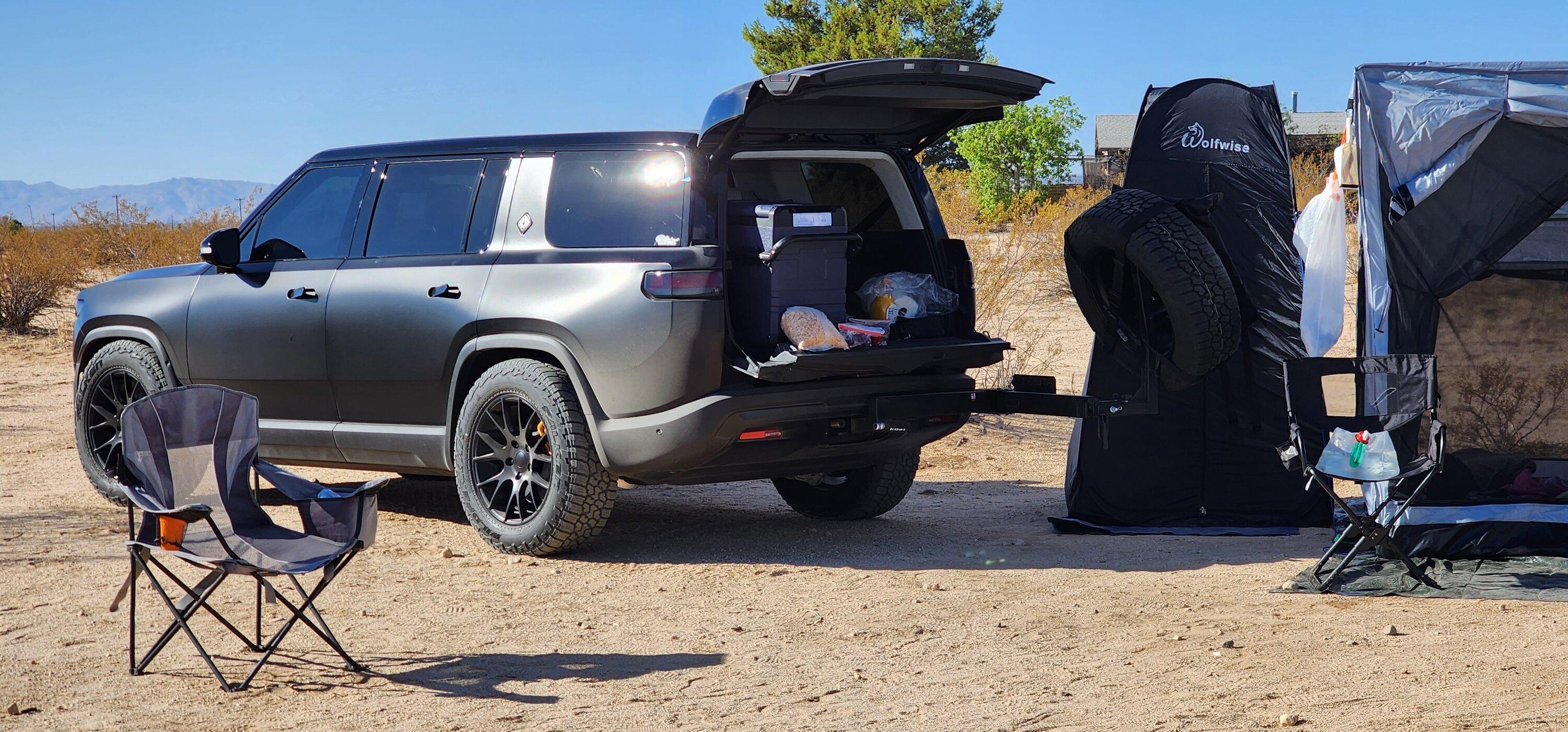 Rivian R1T R1S R1S Spare tire hitch mount options? 20230813_083124