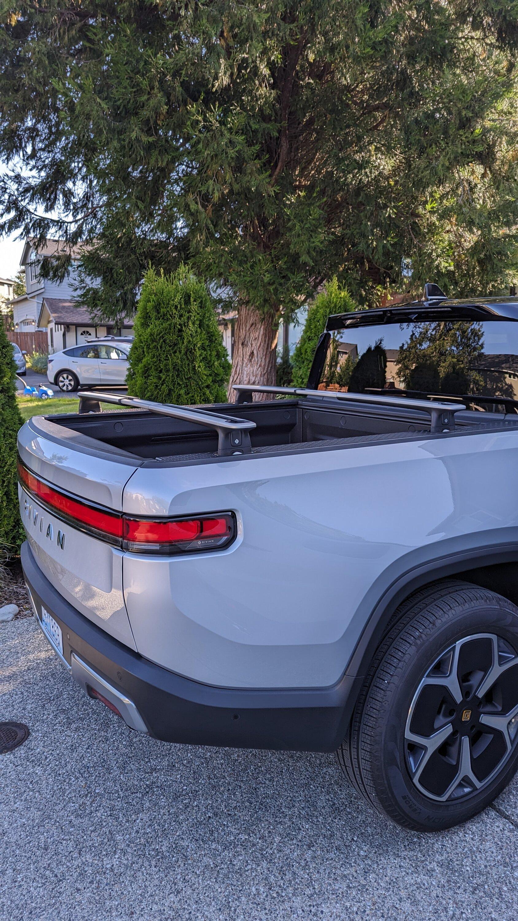 Rivian R1T R1S Crossbars and Ski Rack MIA PXL_20230630_153732180