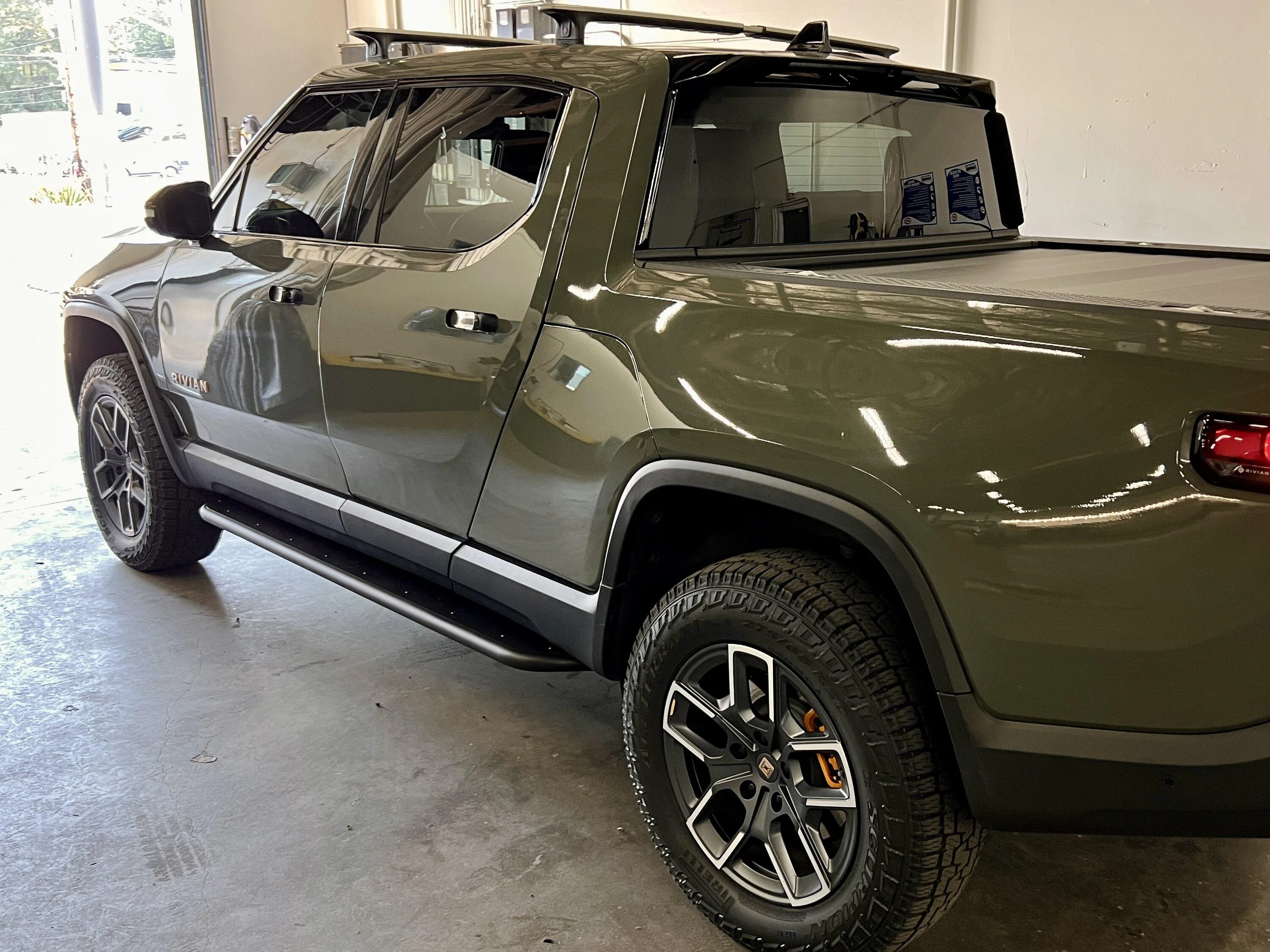 Rivian R1T R1S Introducing RMaxx Running Boards & Rock Sliders for Rivian R1T / R1S from Team 1EV IMG_9136