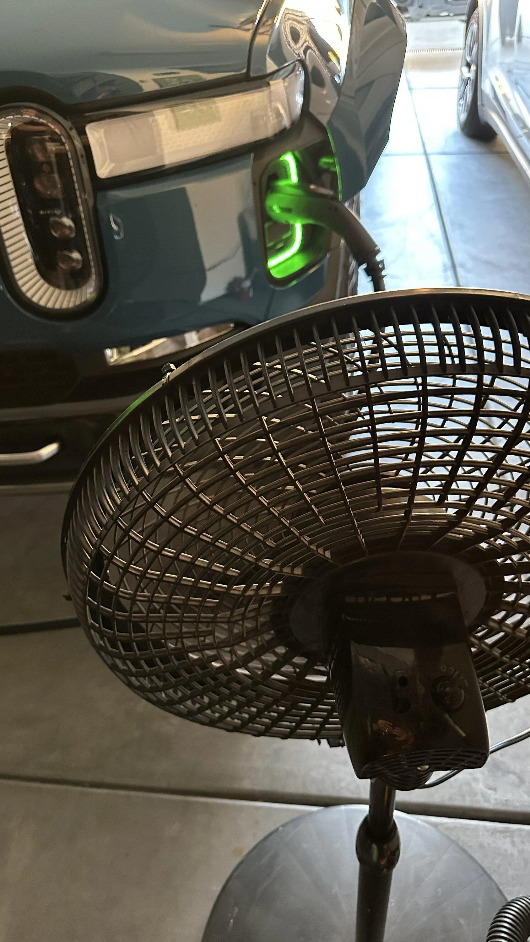 Rivian R1T R1S “Vehicle Error” after a few minutes of charging IMG_5312