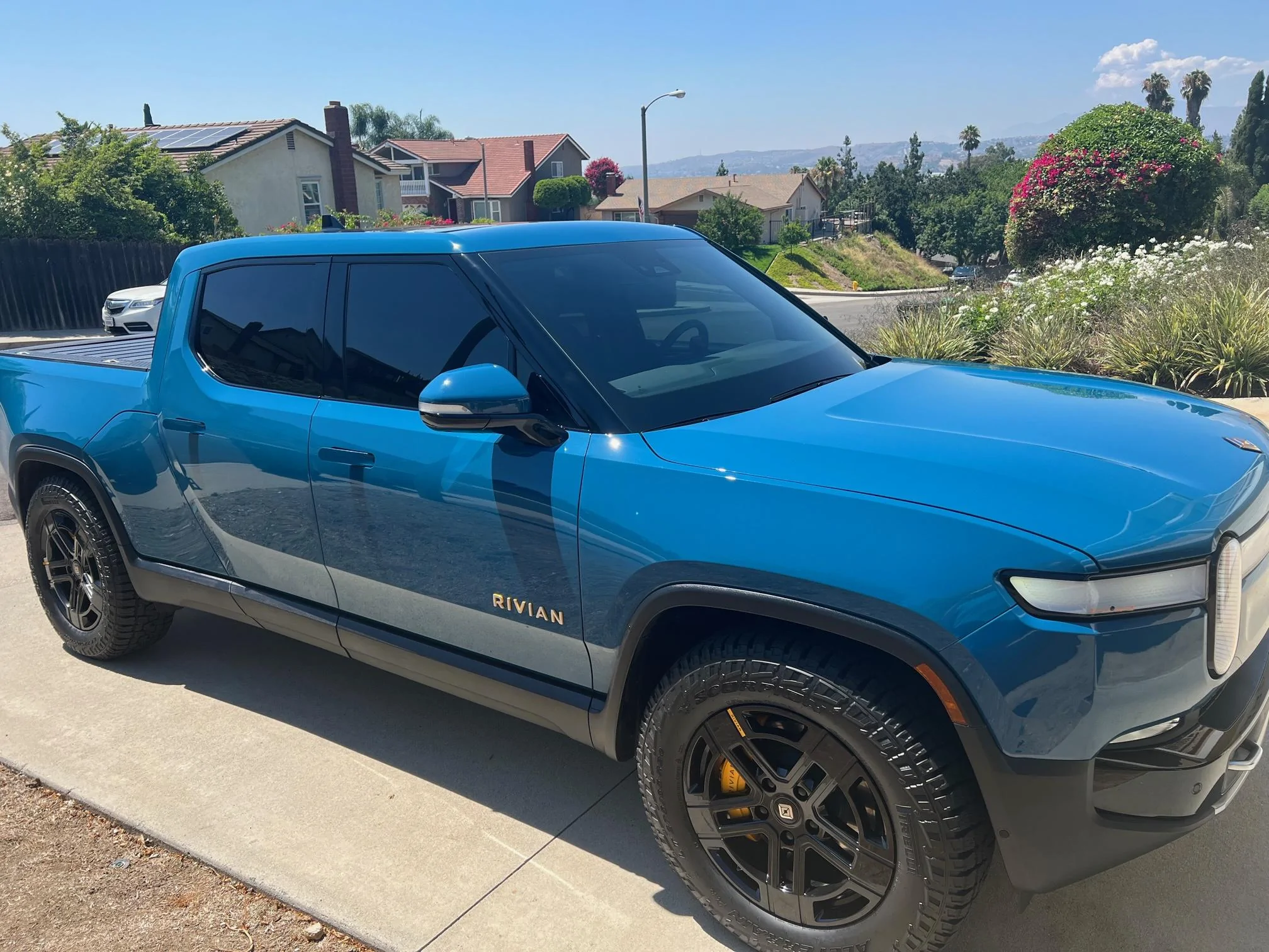 Rivian R1T R1S A/T Brights Powdercoated to Glossy Black IMG_0670